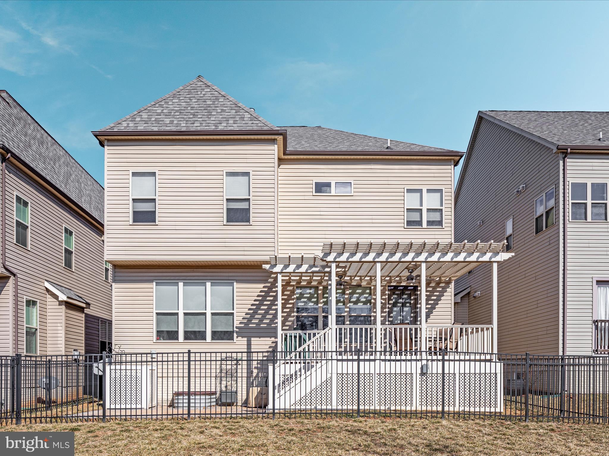 ONE LOUDOUN LAND BAY B - Residential