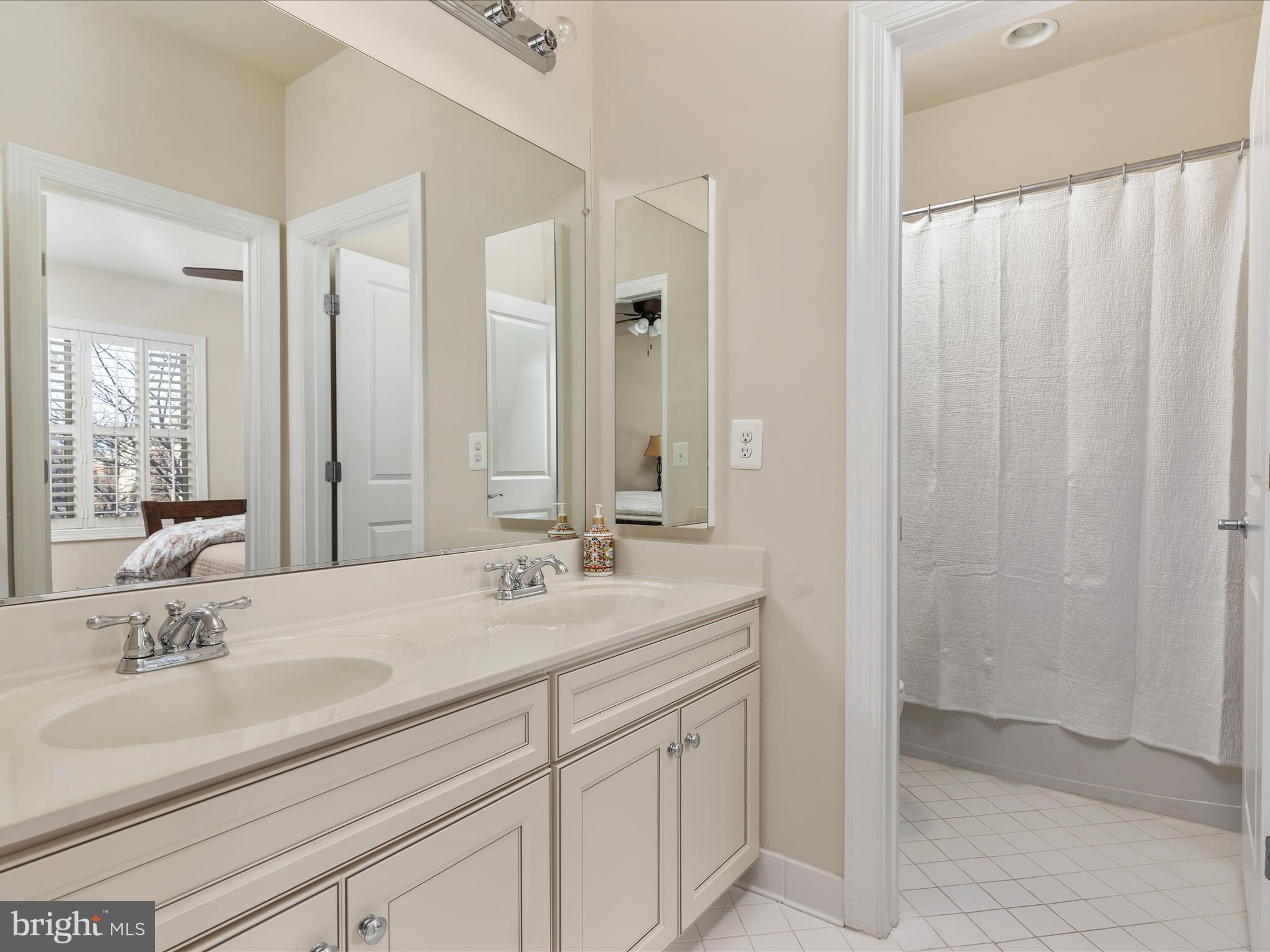 ONE LOUDOUN LAND BAY B - Residential