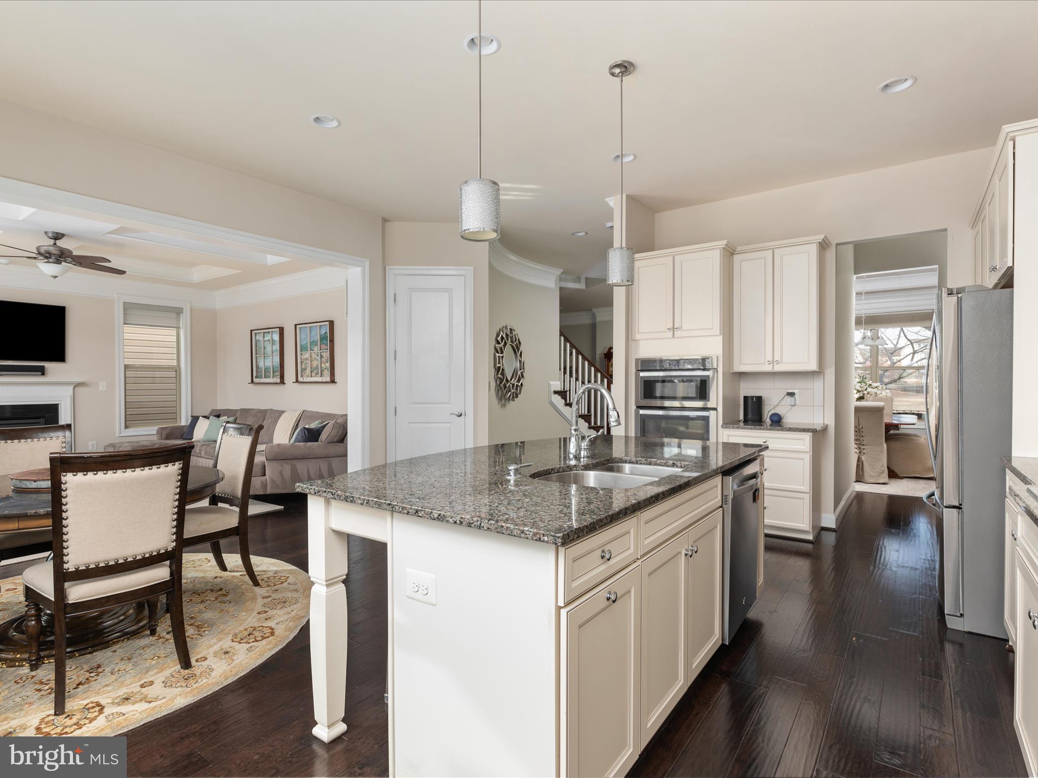 ONE LOUDOUN LAND BAY B - Residential