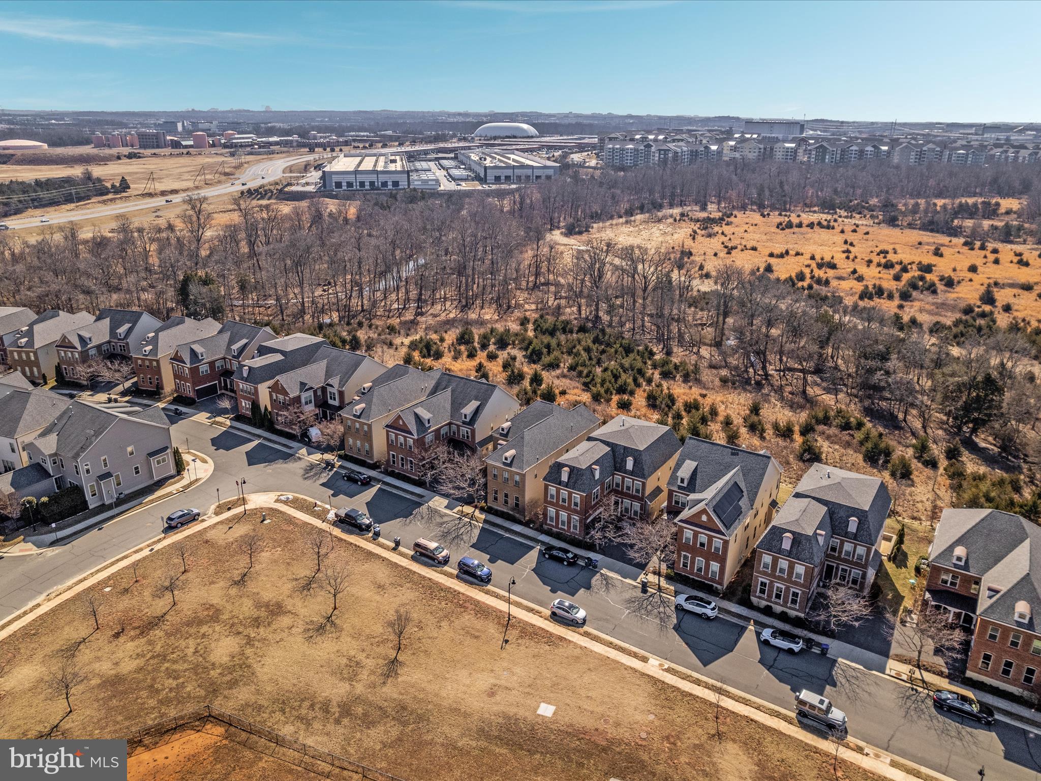 ONE LOUDOUN LAND BAY B - Residential