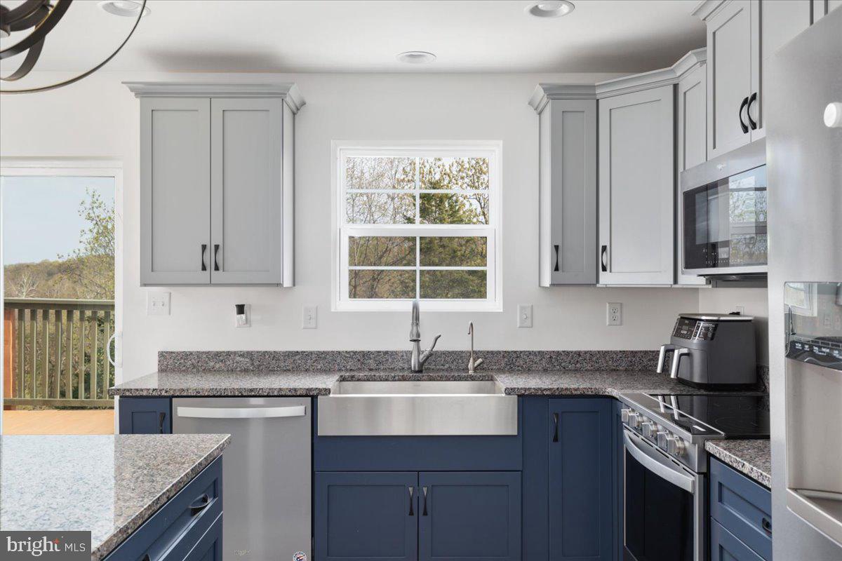 MORNING DOVE ESTATES - Residential