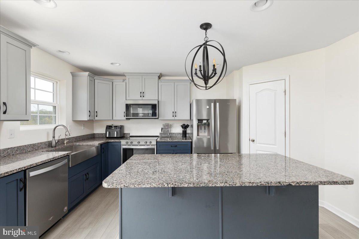 MORNING DOVE ESTATES - Residential