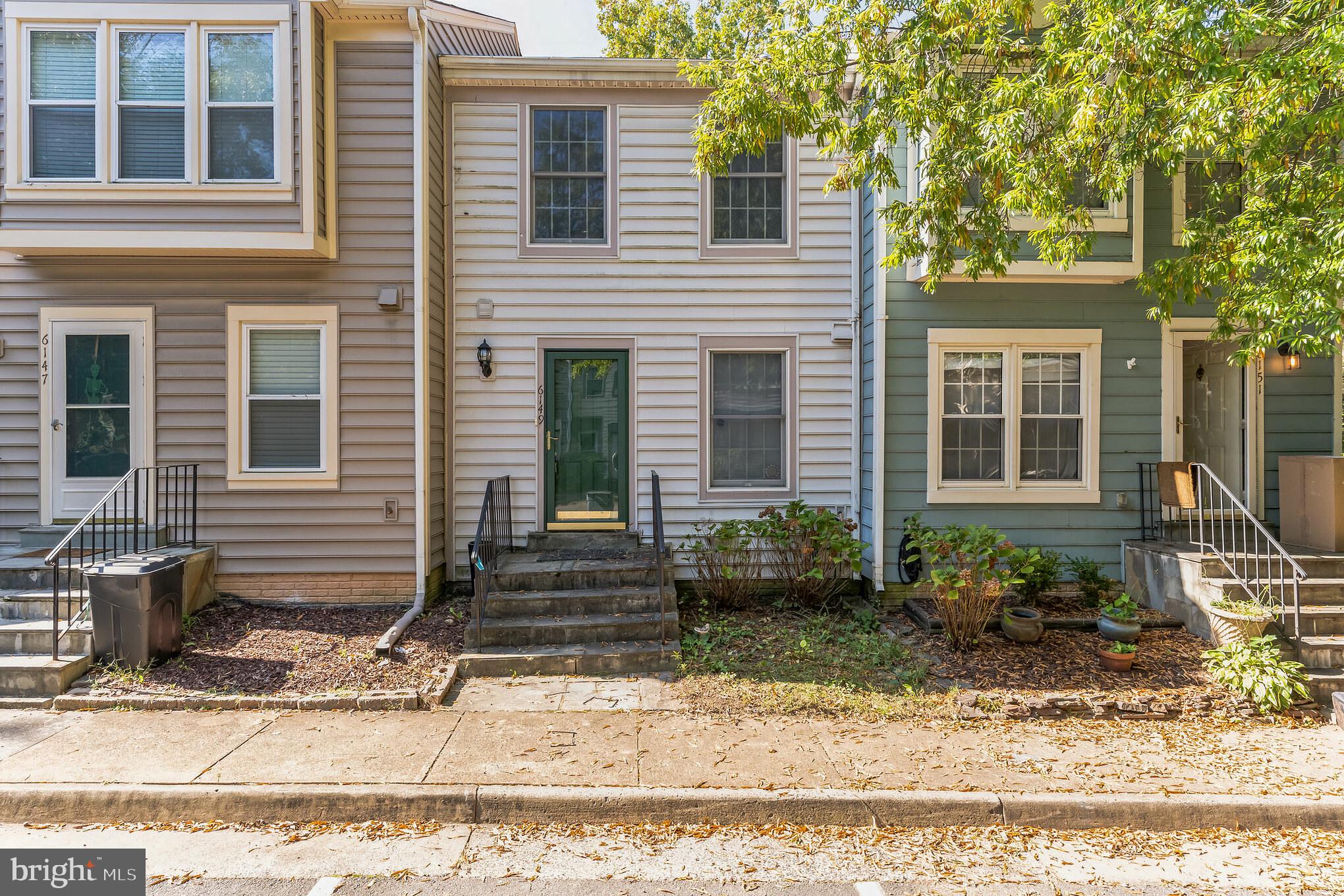 ST ANDREWS SQUARE - Residential Lease