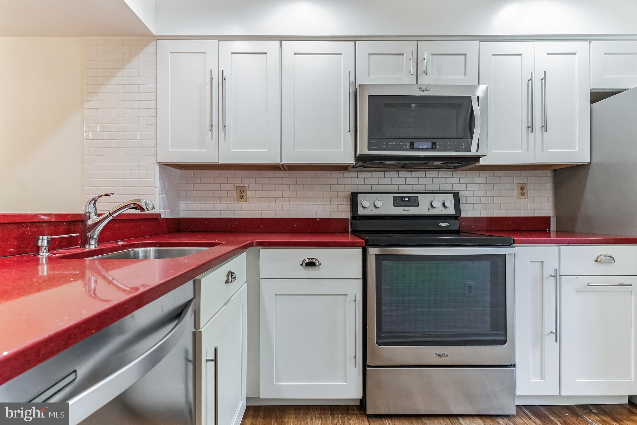 ST ANDREWS SQUARE - Residential Lease