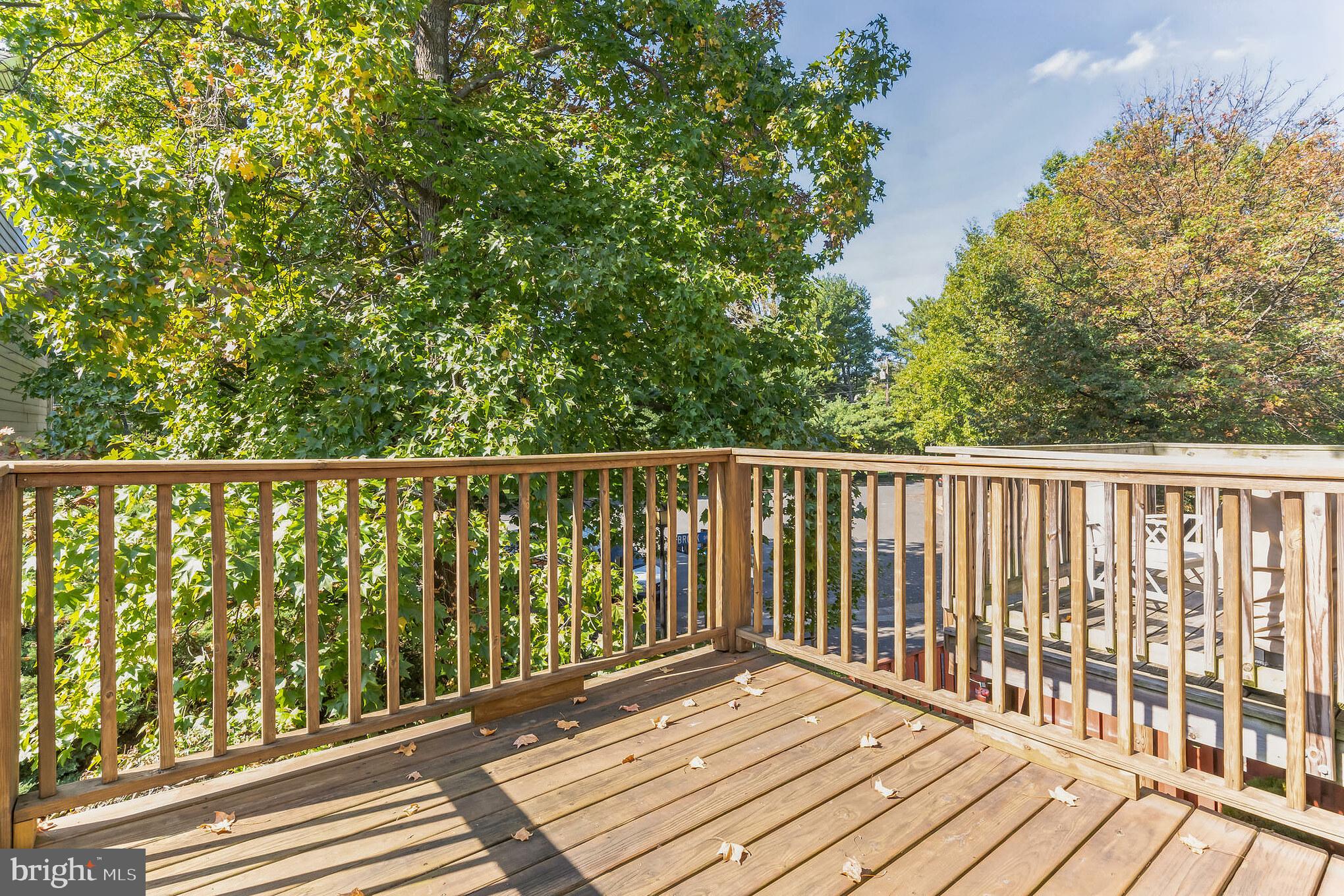 ST ANDREWS SQUARE - Residential Lease