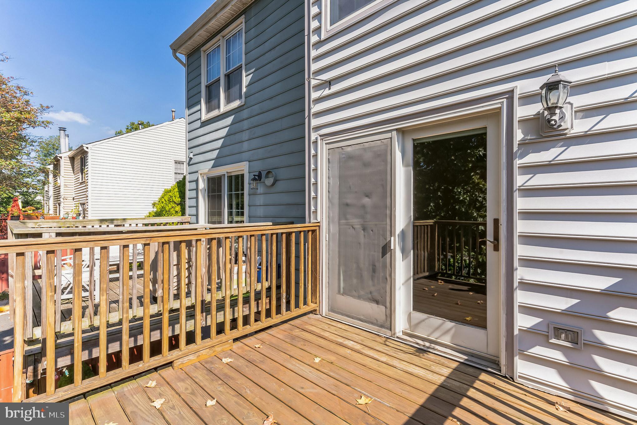 ST ANDREWS SQUARE - Residential Lease