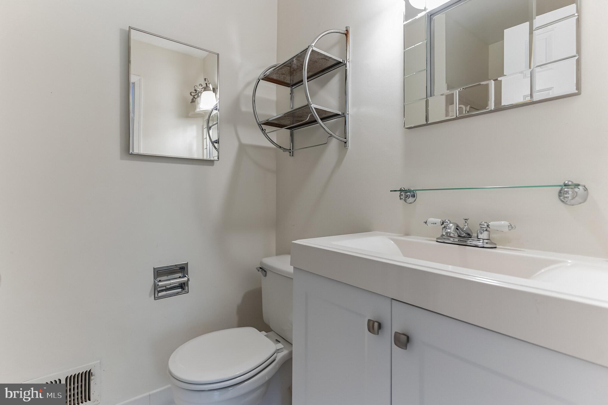 ST ANDREWS SQUARE - Residential Lease