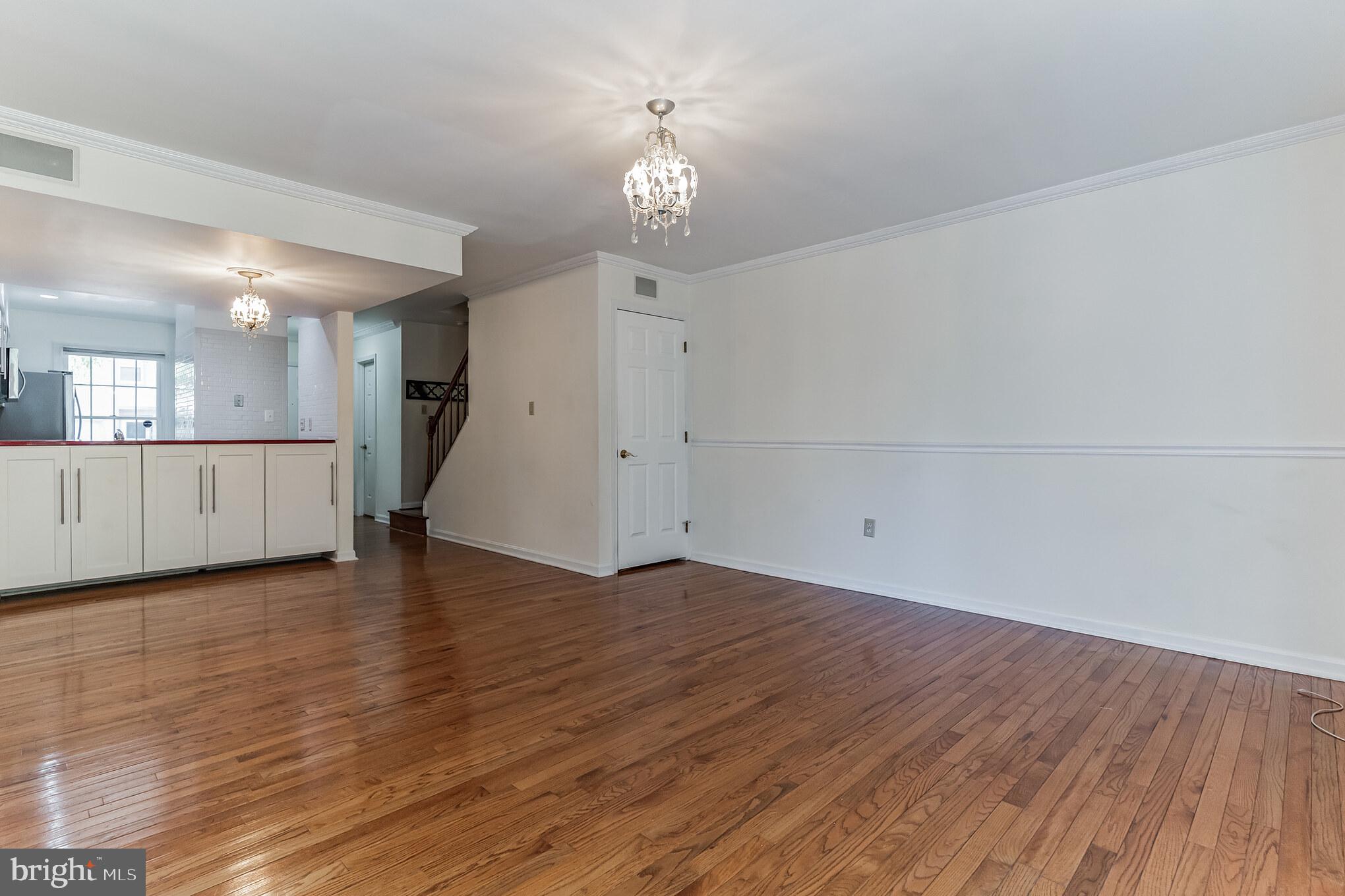 ST ANDREWS SQUARE - Residential Lease