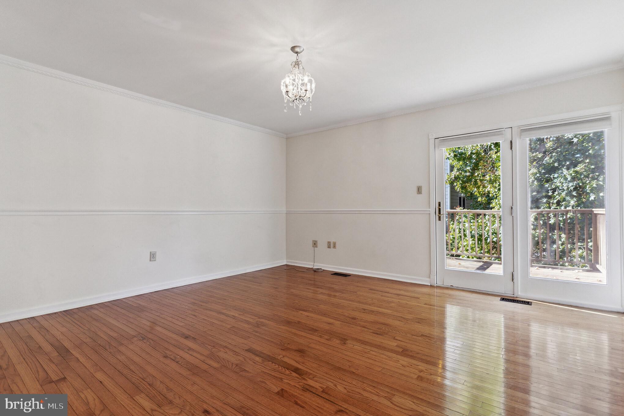 ST ANDREWS SQUARE - Residential Lease