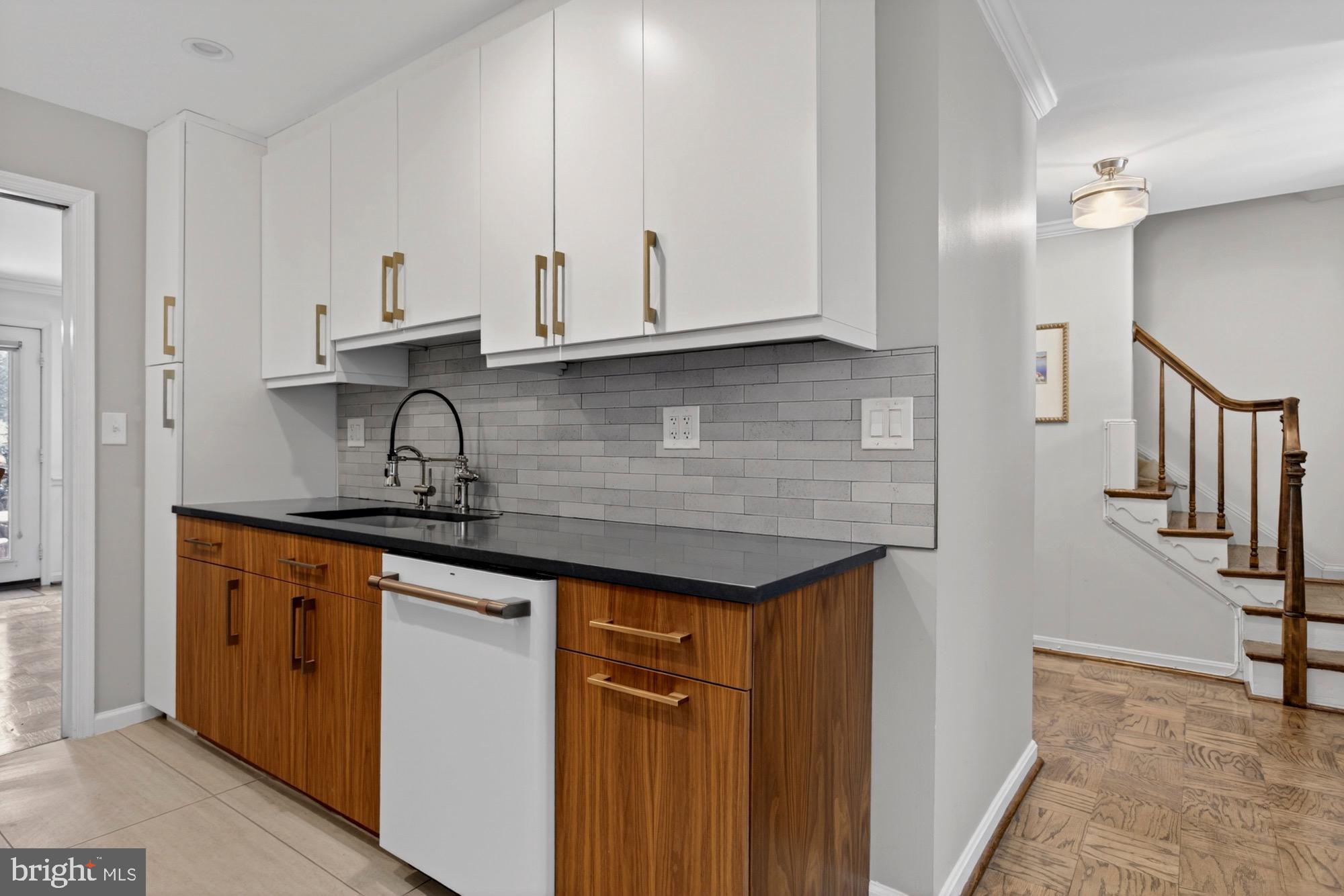 WATERGATE OF ALEXANDRIA - Residential