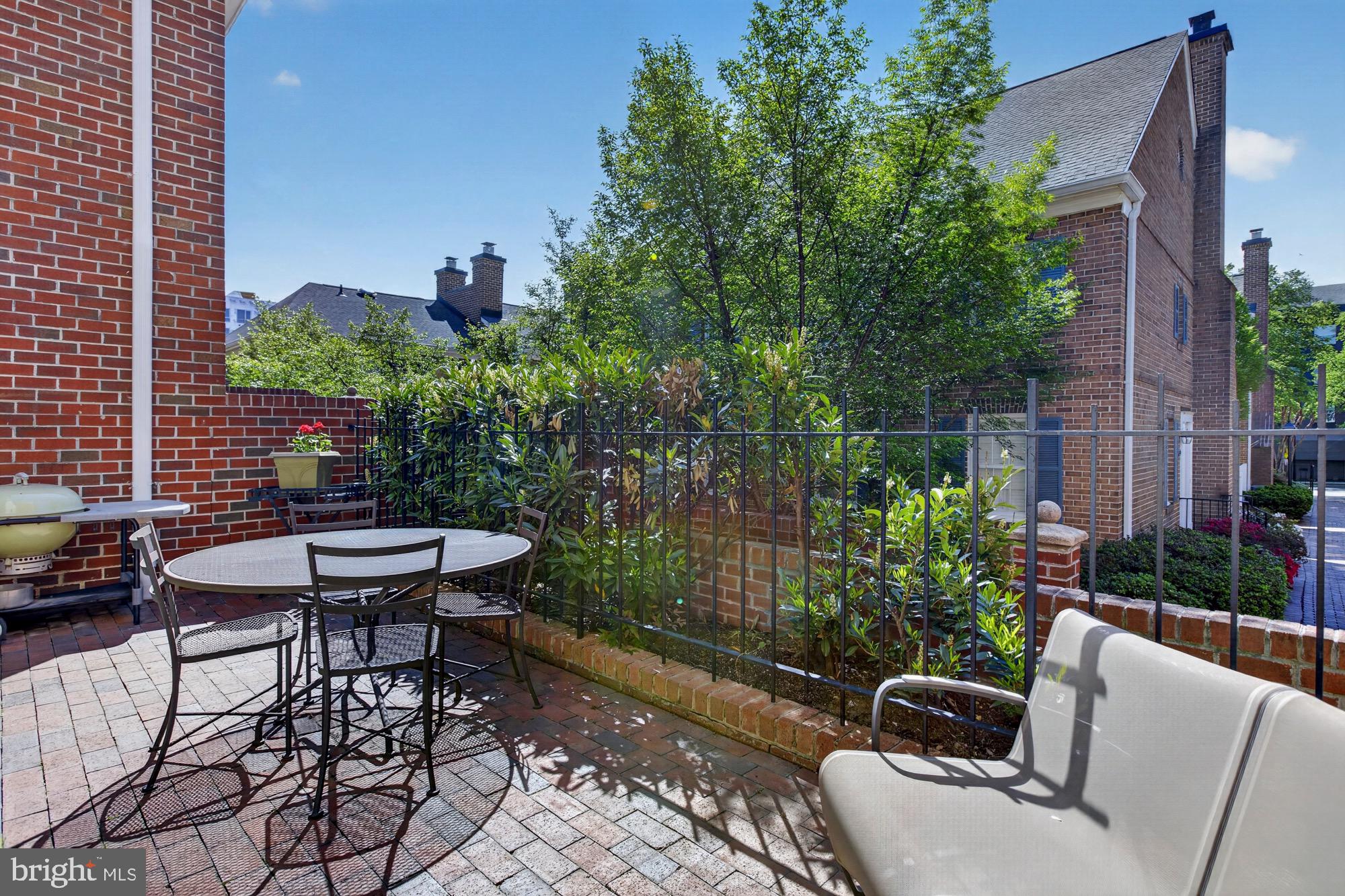 WATERGATE OF ALEXANDRIA - Residential