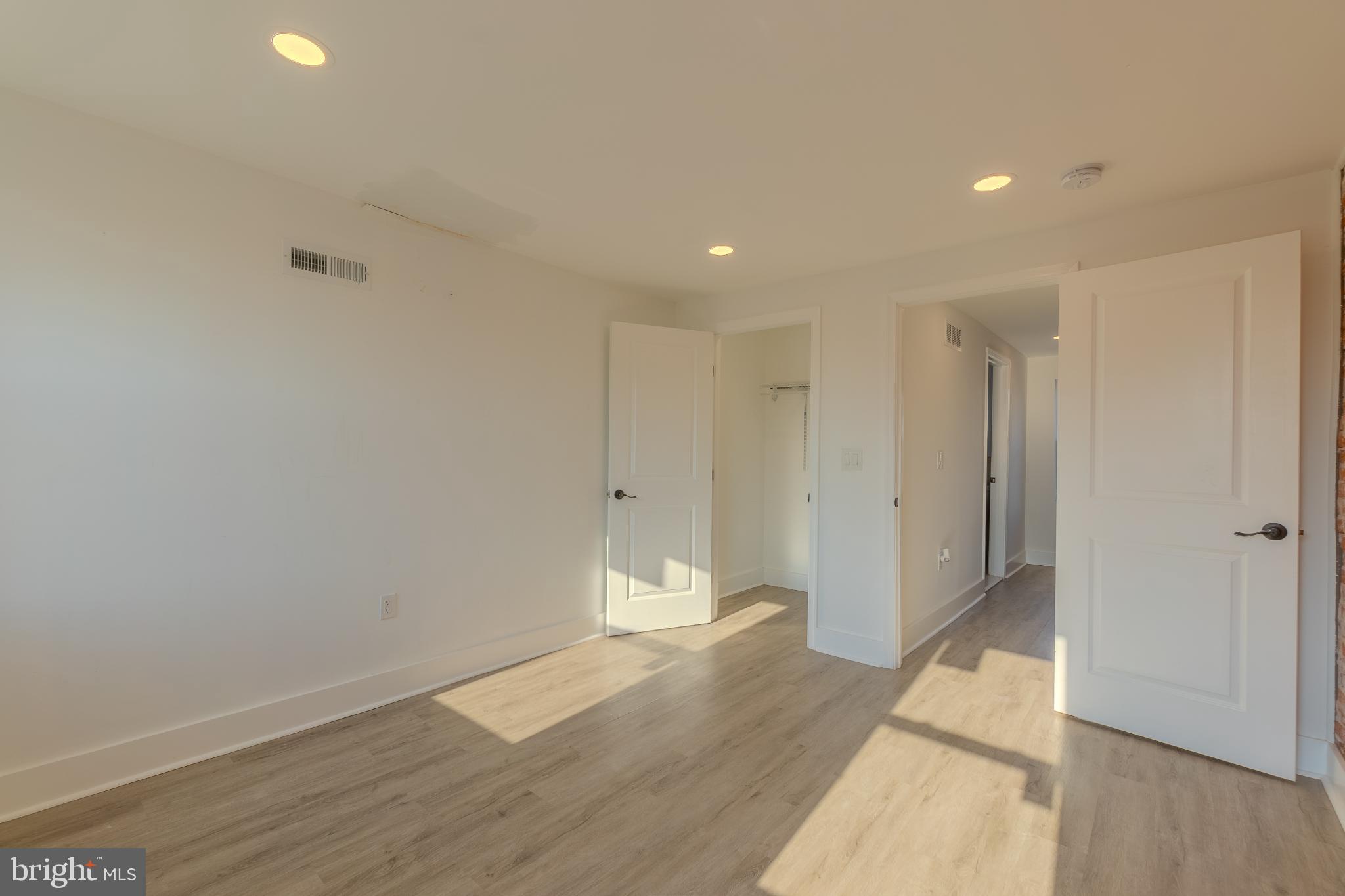 WEST KENSINGTON - Residential