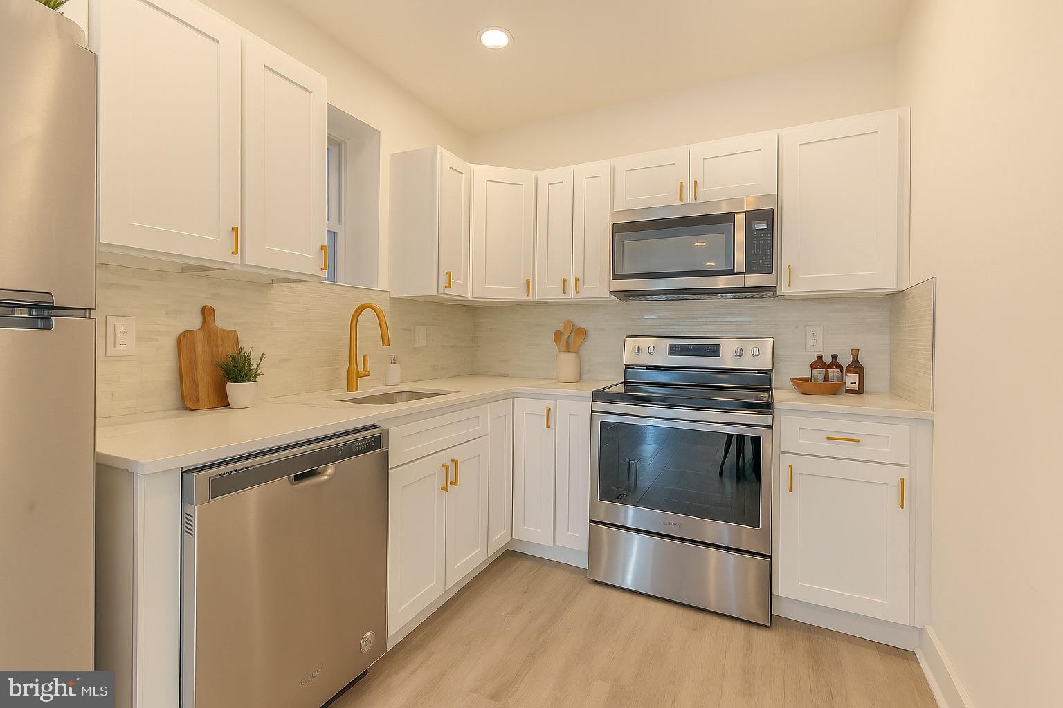 WEST KENSINGTON - Residential