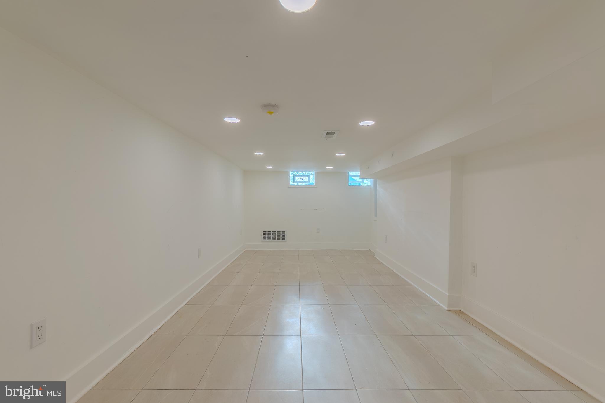 WEST KENSINGTON - Residential