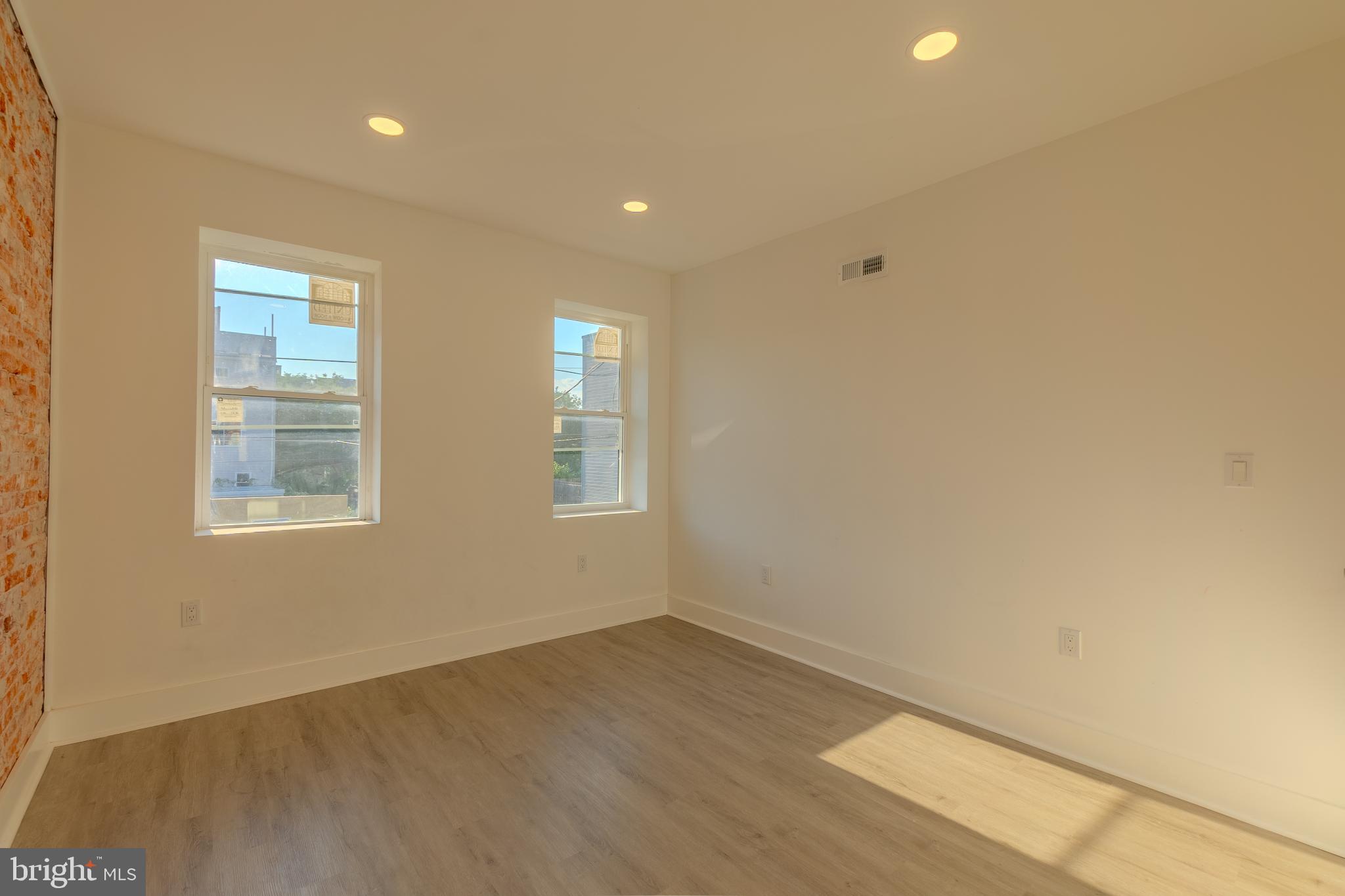 WEST KENSINGTON - Residential