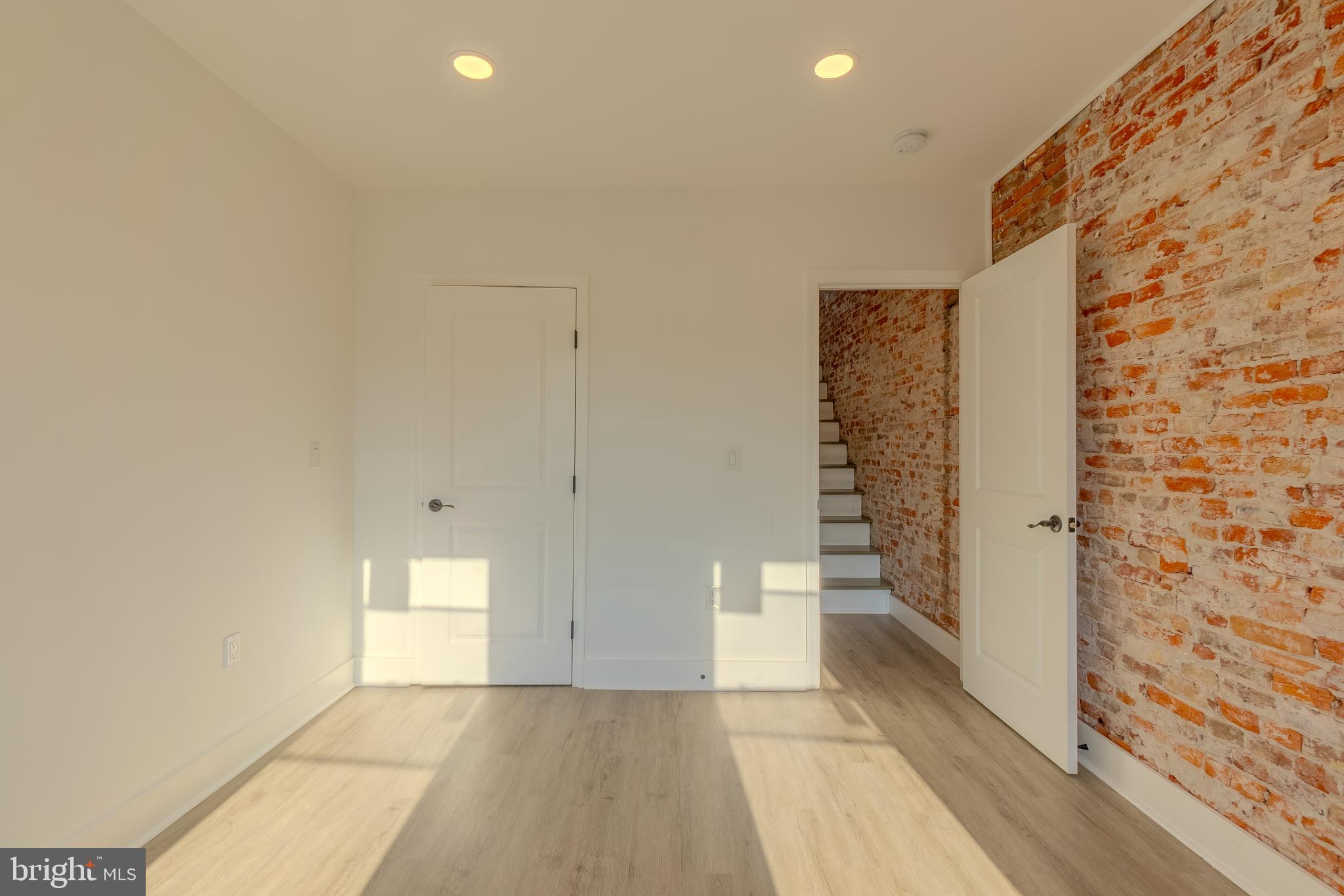 WEST KENSINGTON - Residential