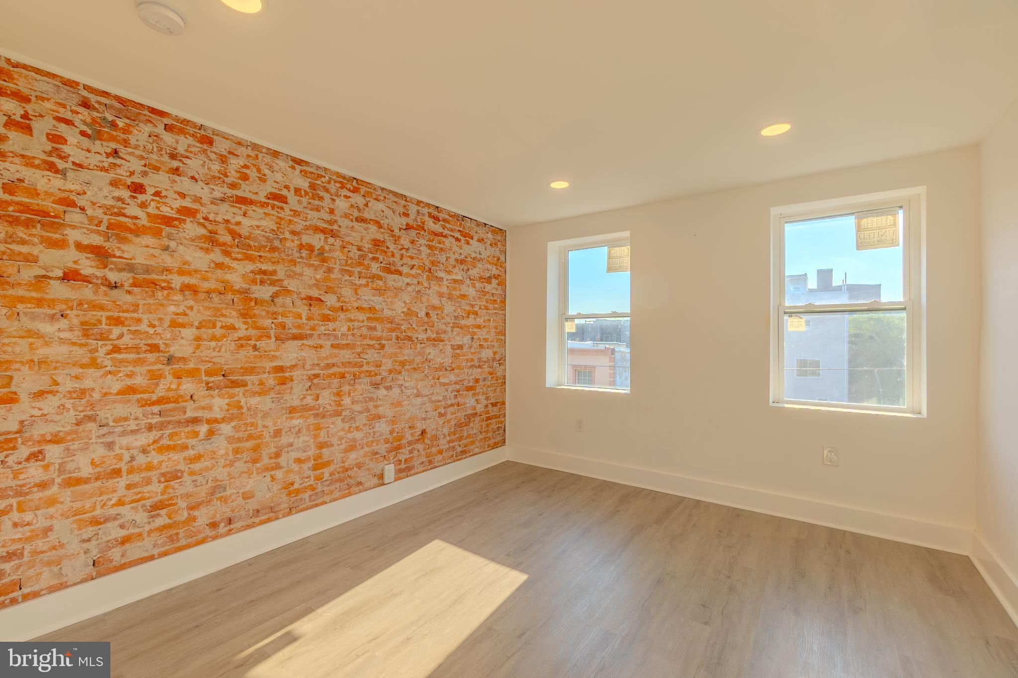 WEST KENSINGTON - Residential