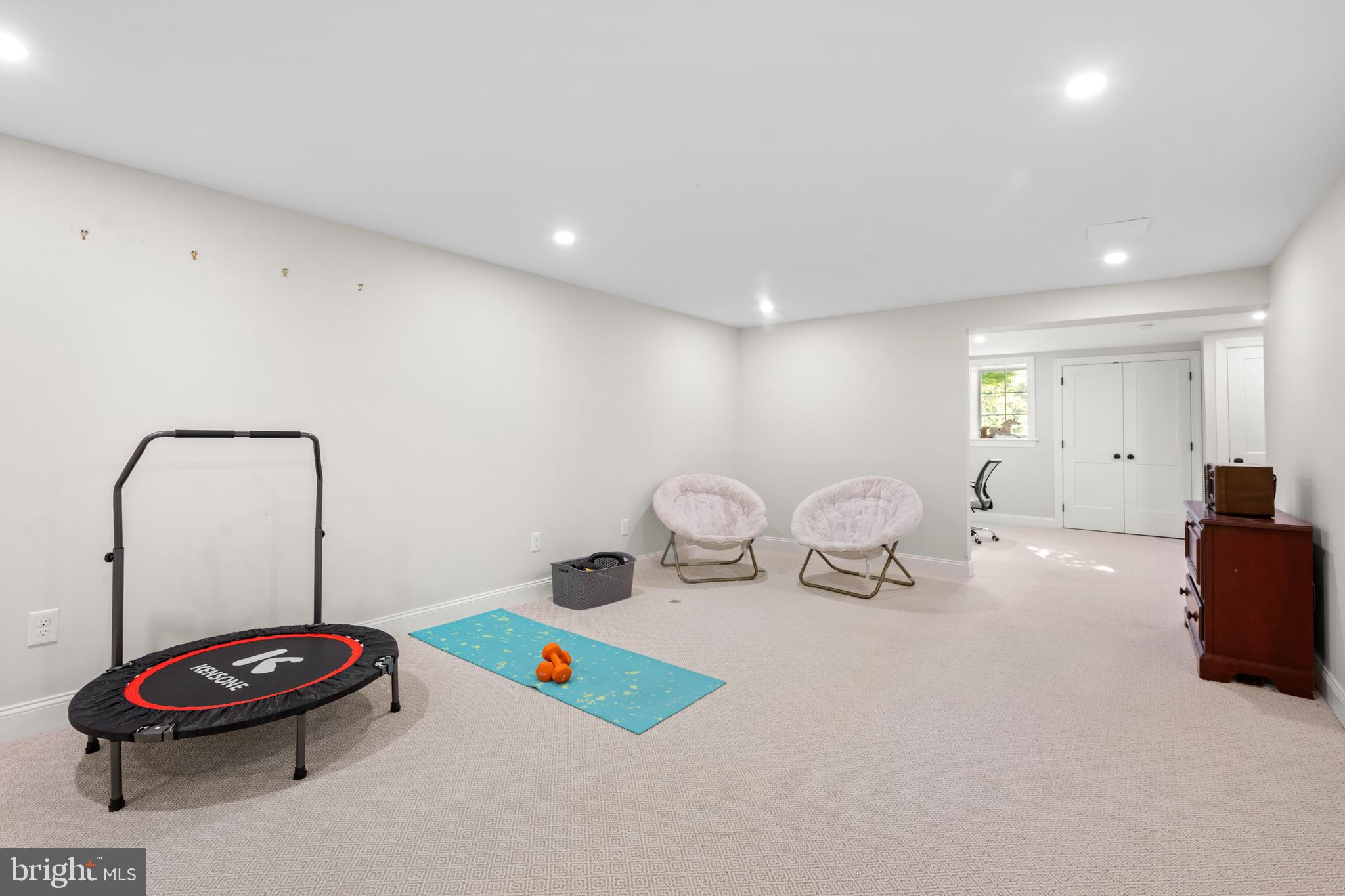 THREE PONDS - Residential