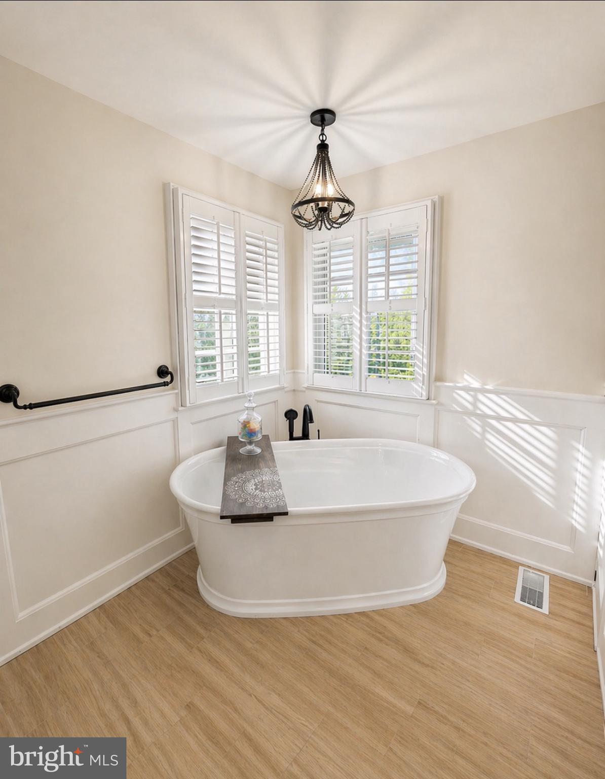 THREE PONDS - Residential