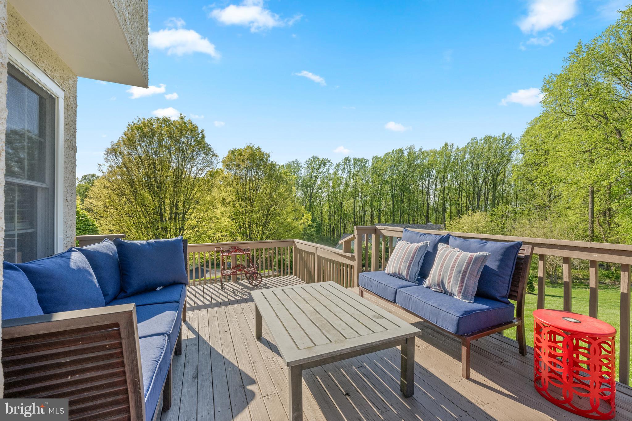 THREE PONDS - Residential