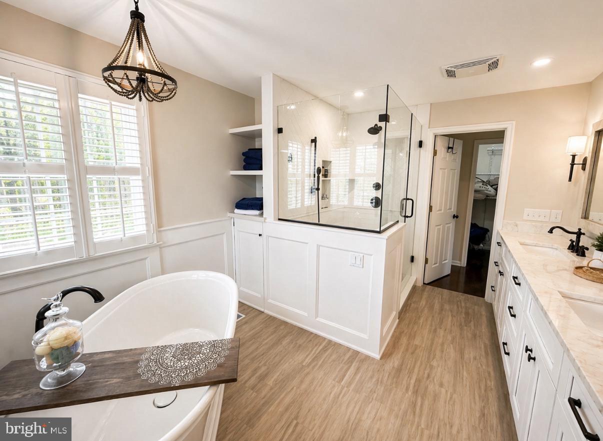 THREE PONDS - Residential