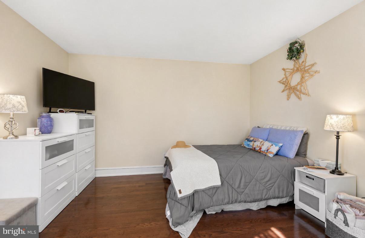 THREE PONDS - Residential