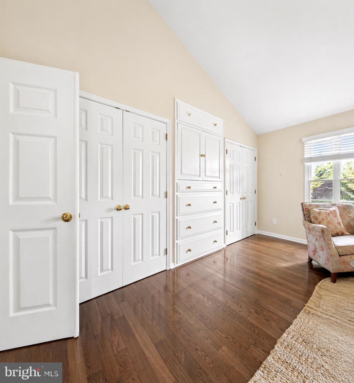 THREE PONDS - Residential