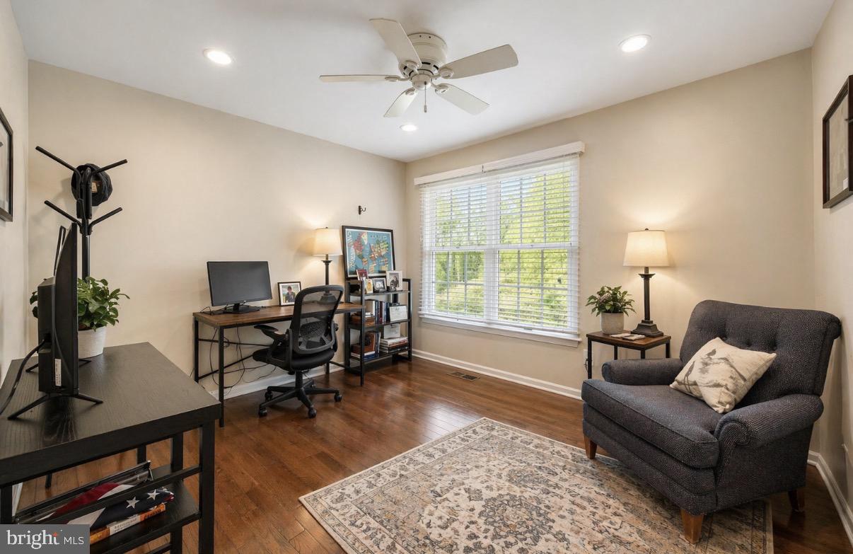 THREE PONDS - Residential