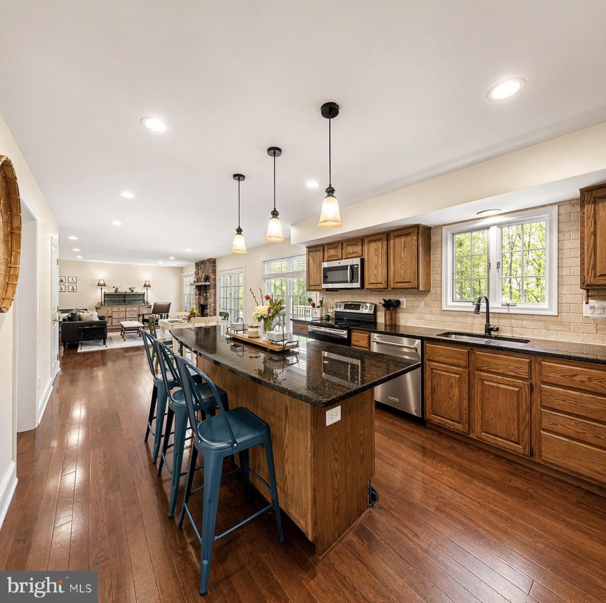 THREE PONDS - Residential