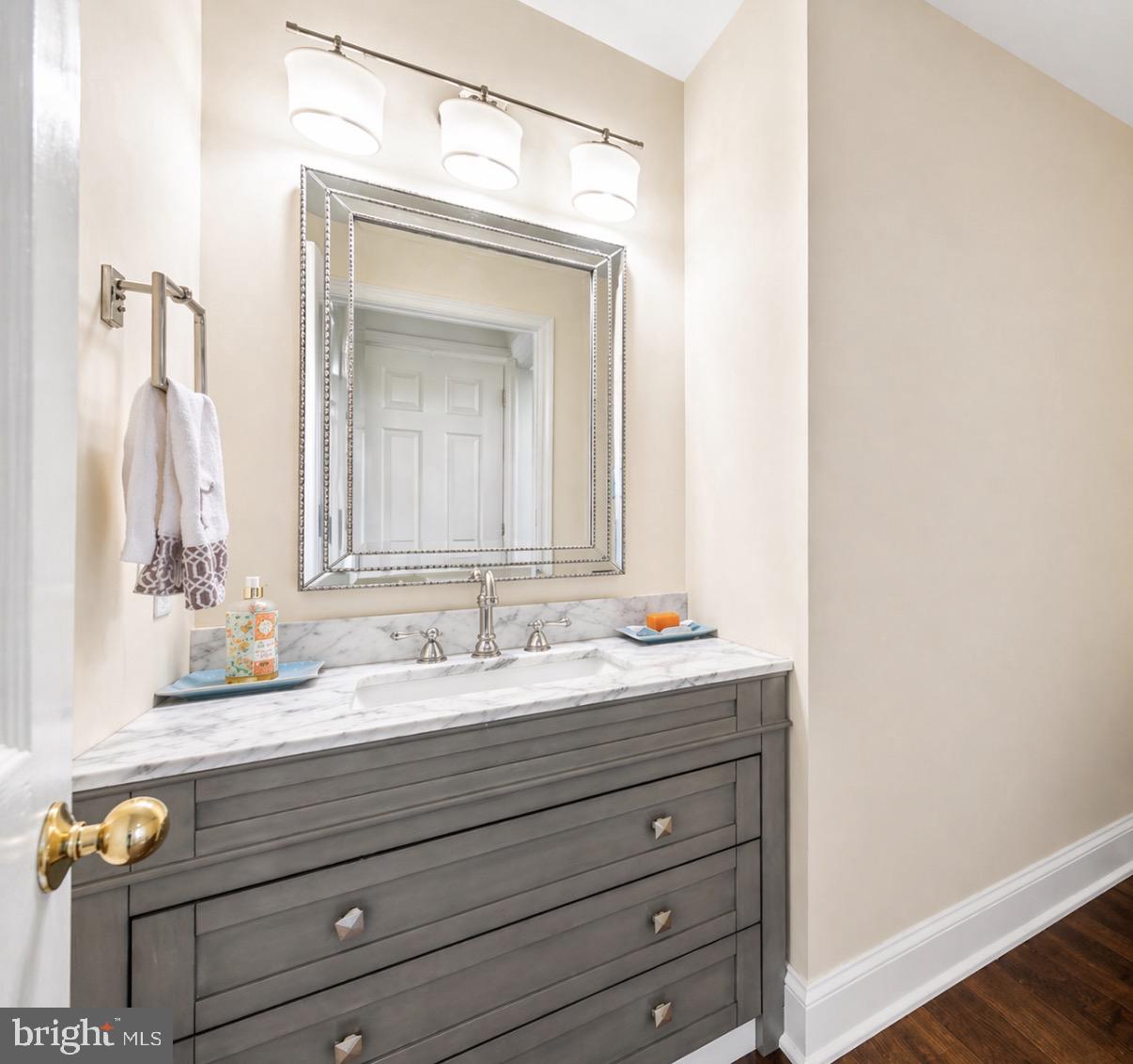 THREE PONDS - Residential