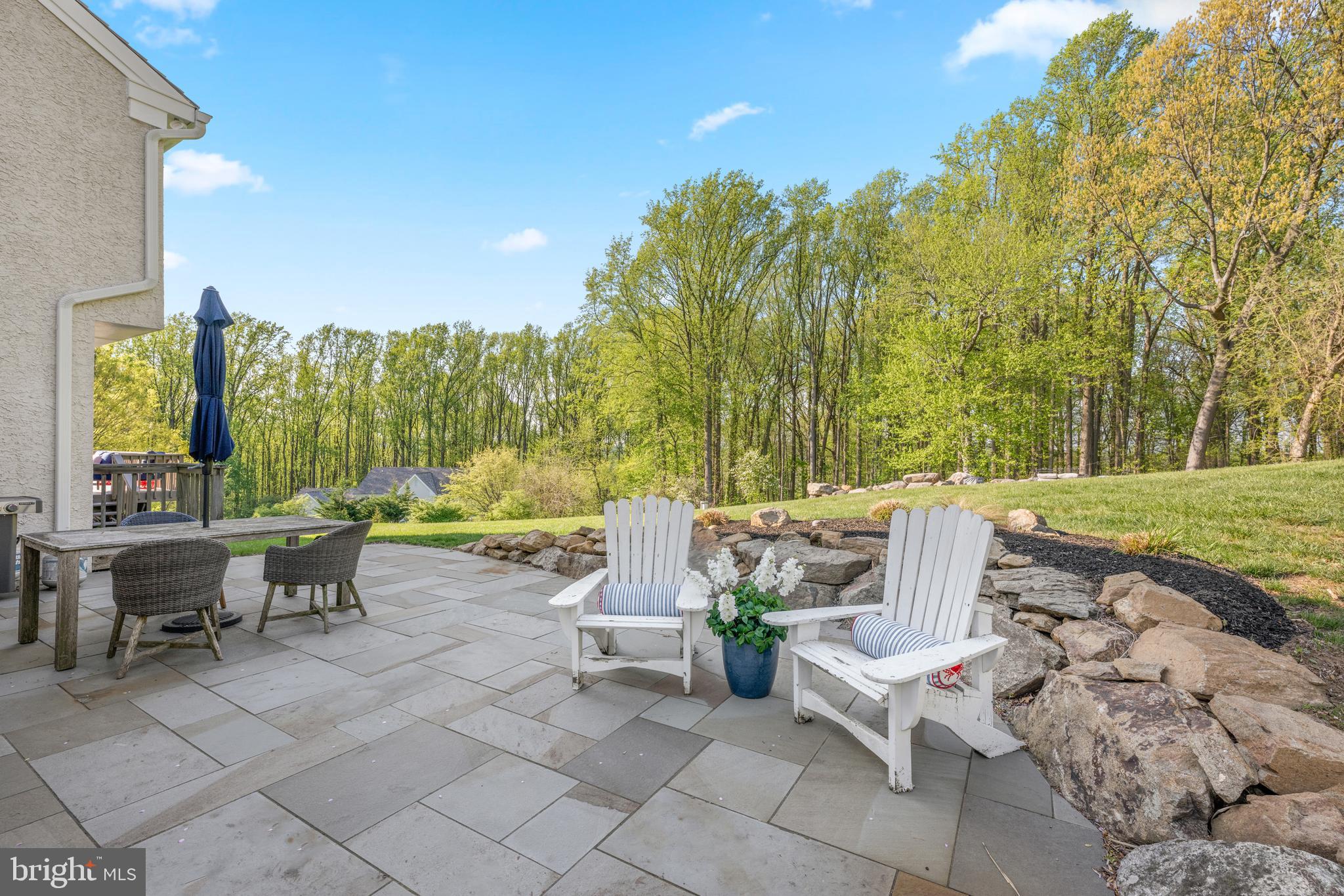 THREE PONDS - Residential