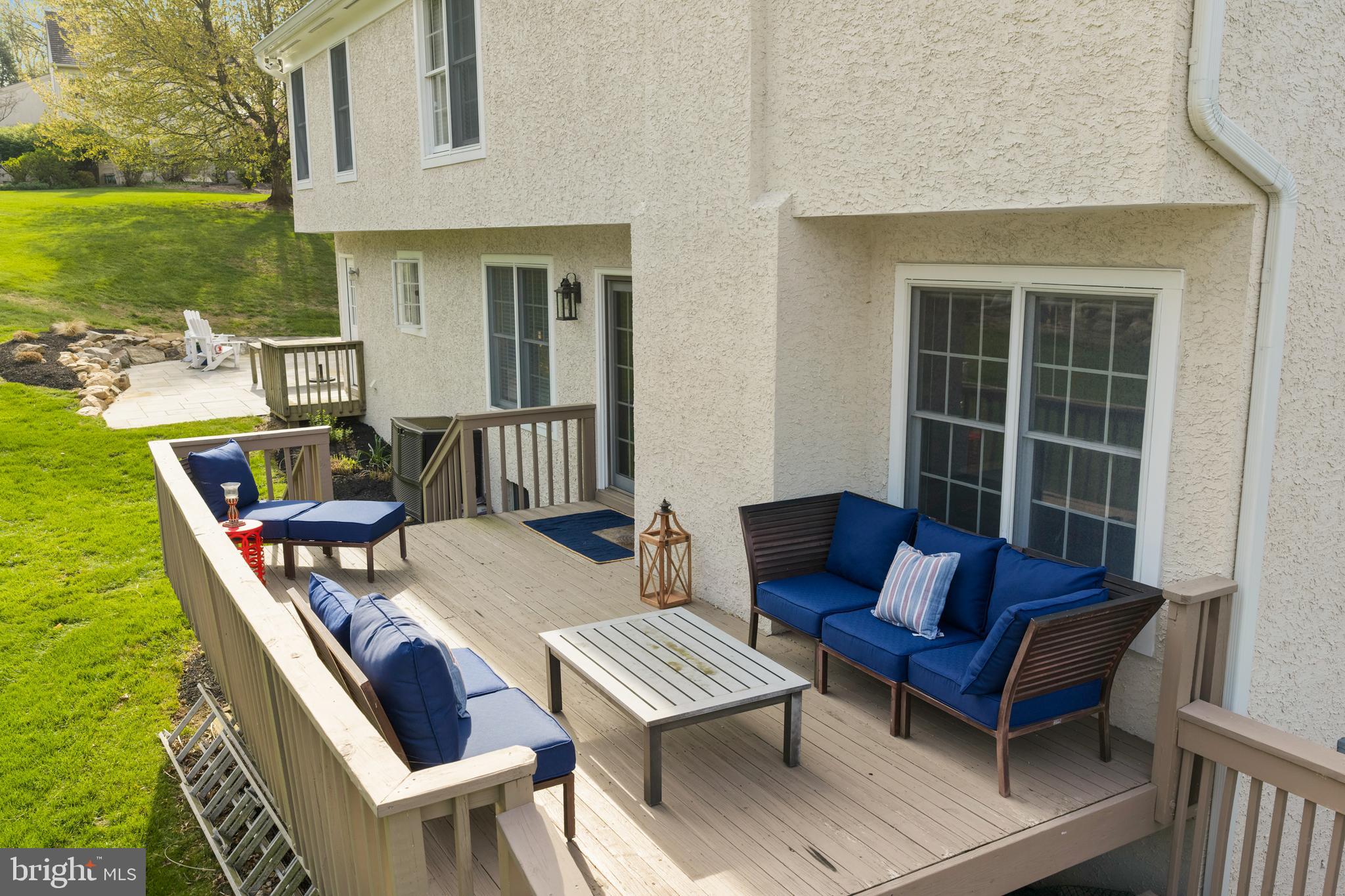 THREE PONDS - Residential