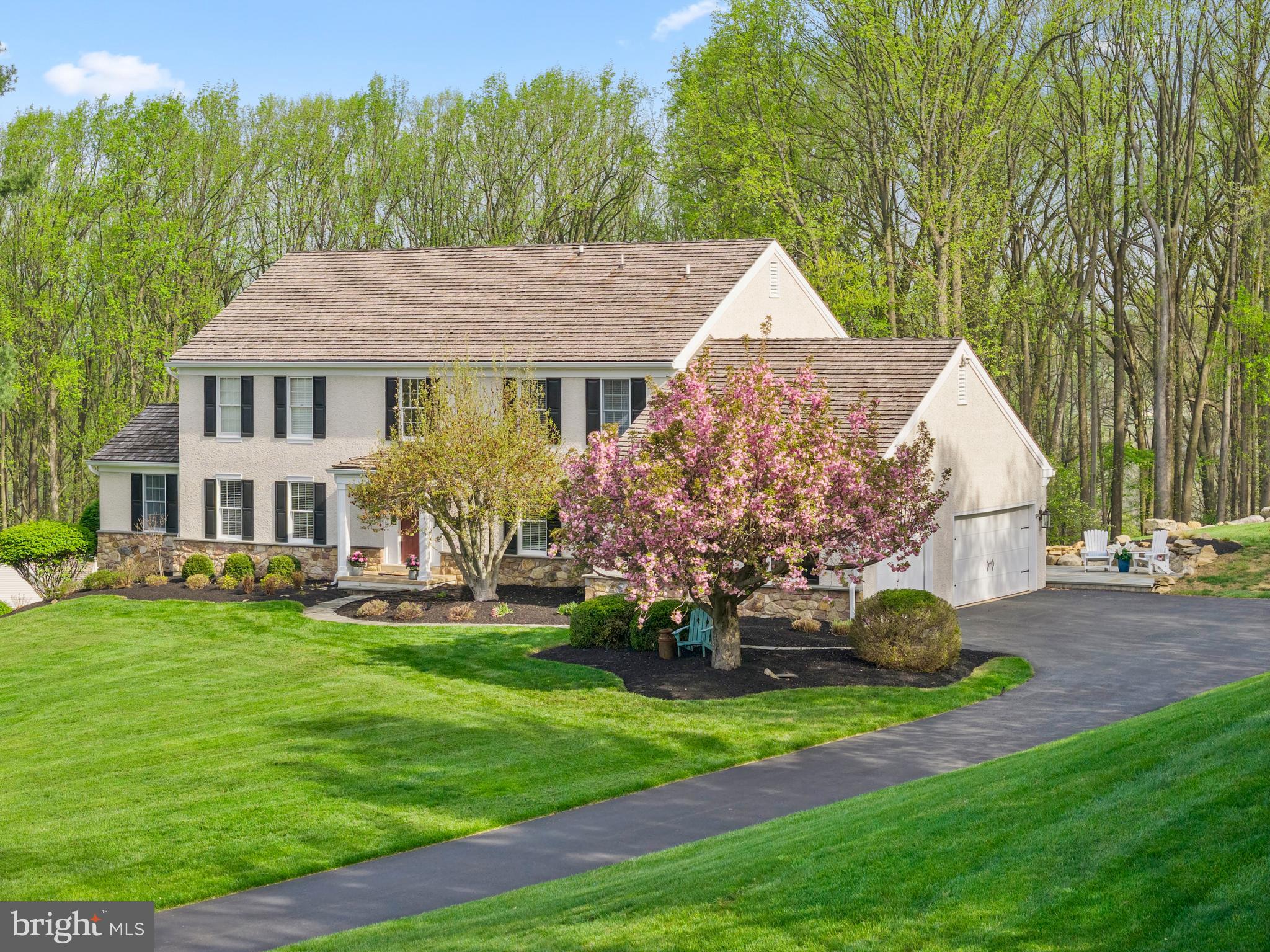 THREE PONDS - Residential