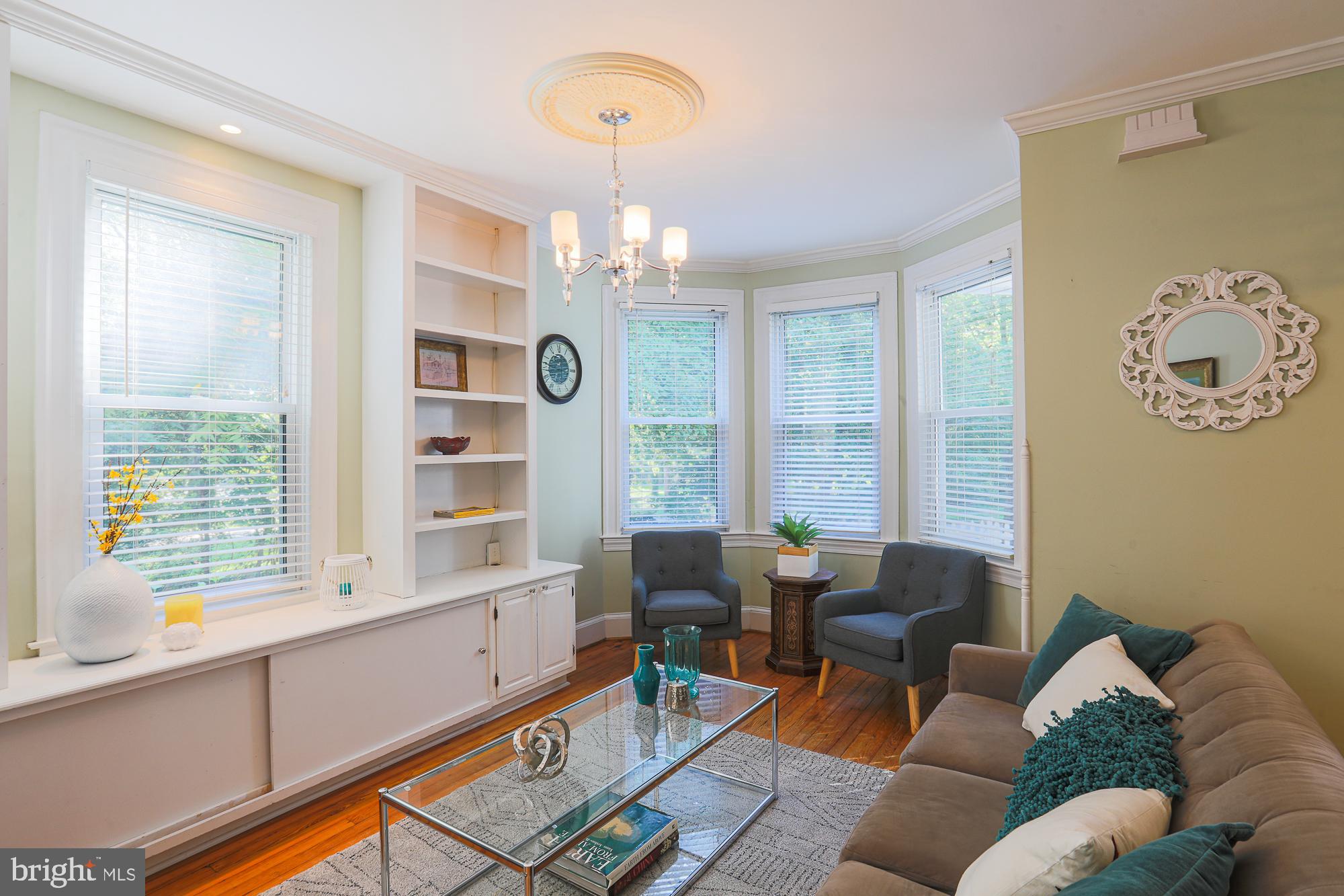 MOUNT WASHINGTON - Residential