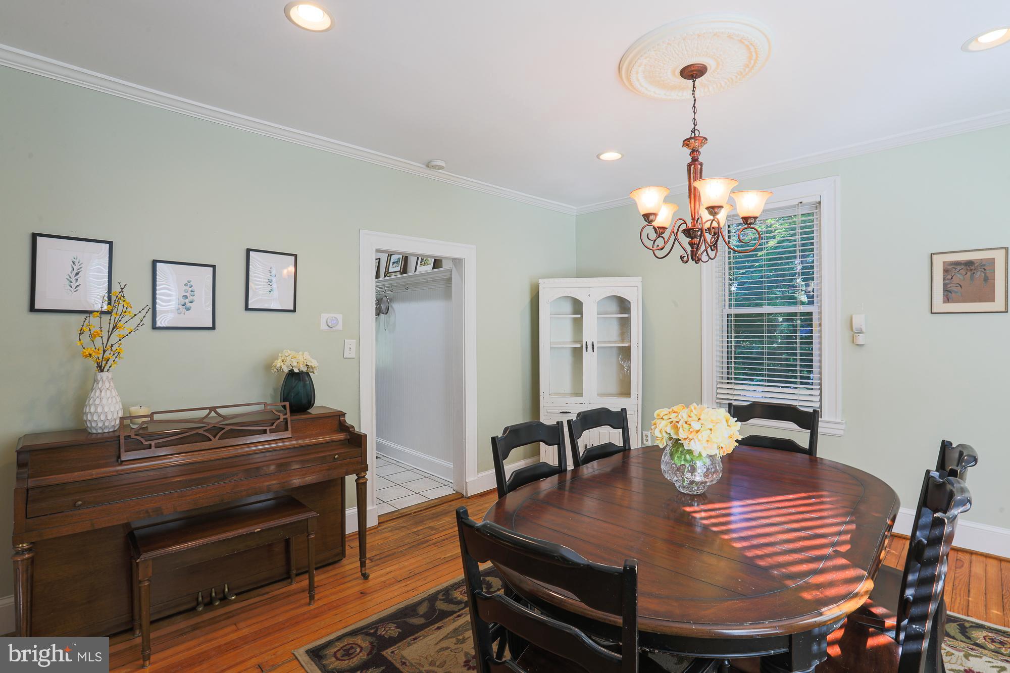 MOUNT WASHINGTON - Residential