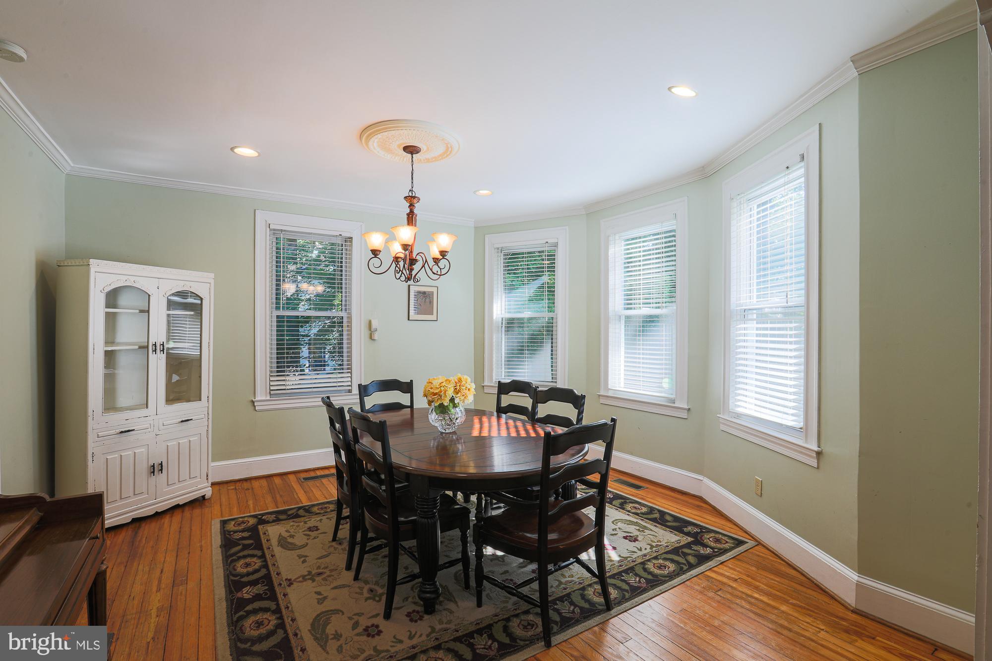 MOUNT WASHINGTON - Residential