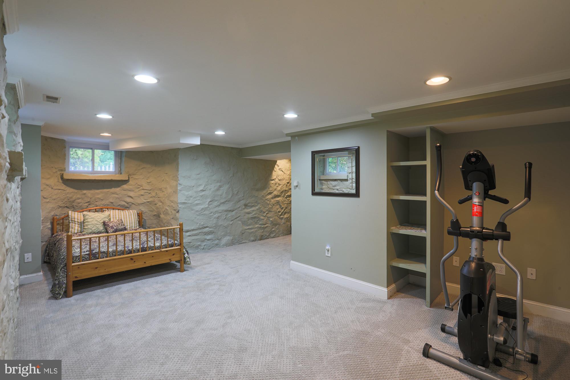 MOUNT WASHINGTON - Residential