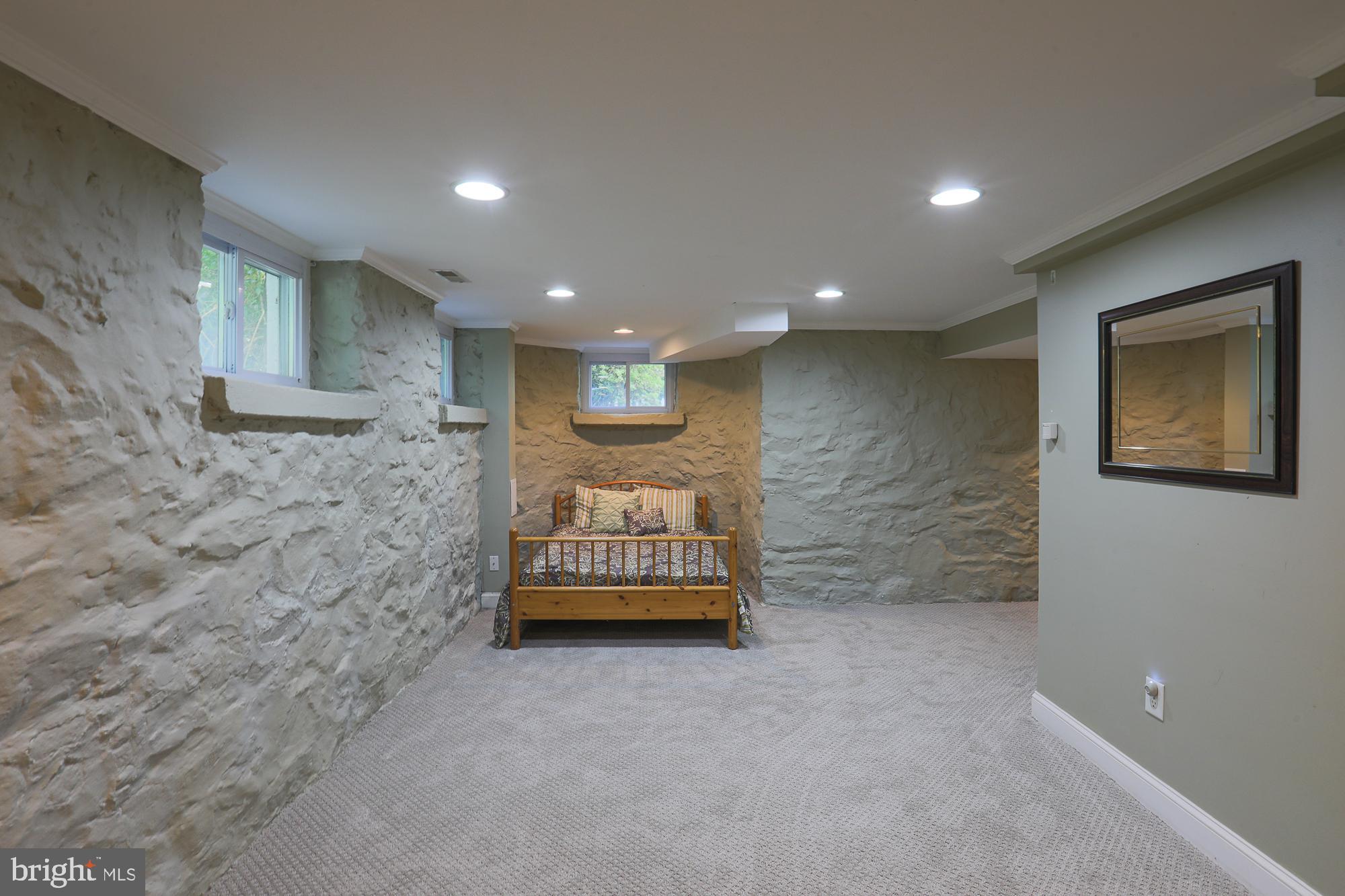 MOUNT WASHINGTON - Residential