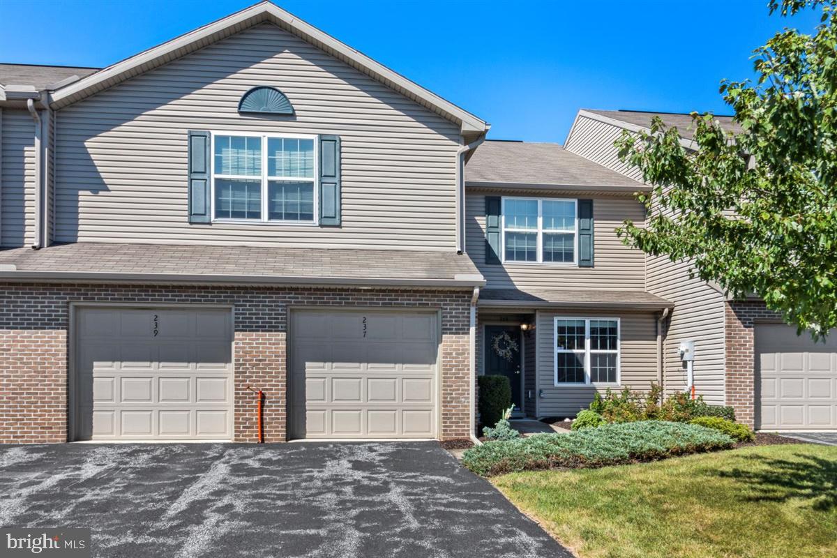 PINNACLE AT HERSHEY MEADOWS - Residential
