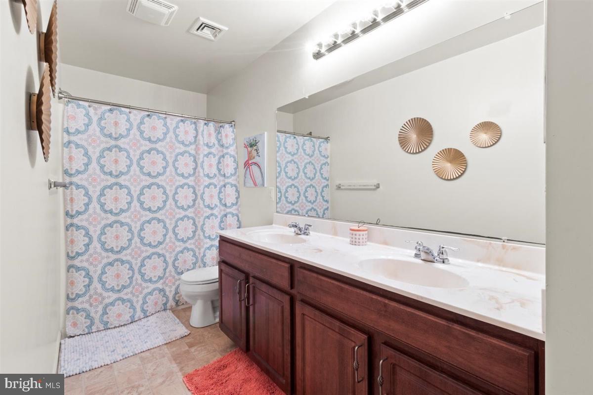 PINNACLE AT HERSHEY MEADOWS - Residential