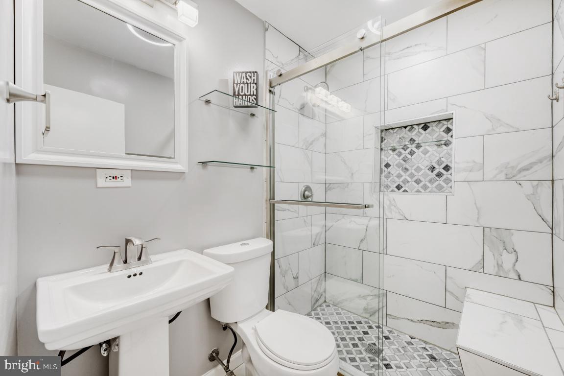 LAURAVILLE HISTORIC DISTRICT - Residential