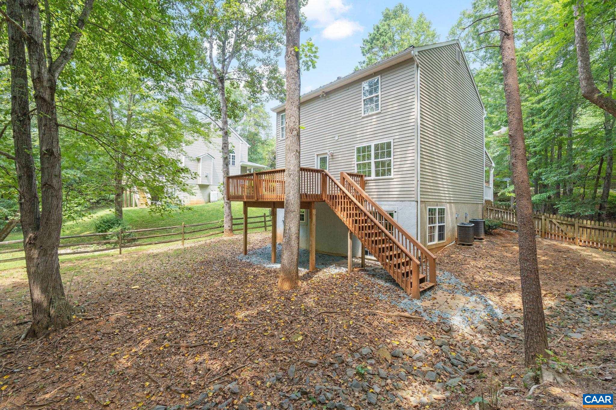 LAKE MONTICELLO - Residential