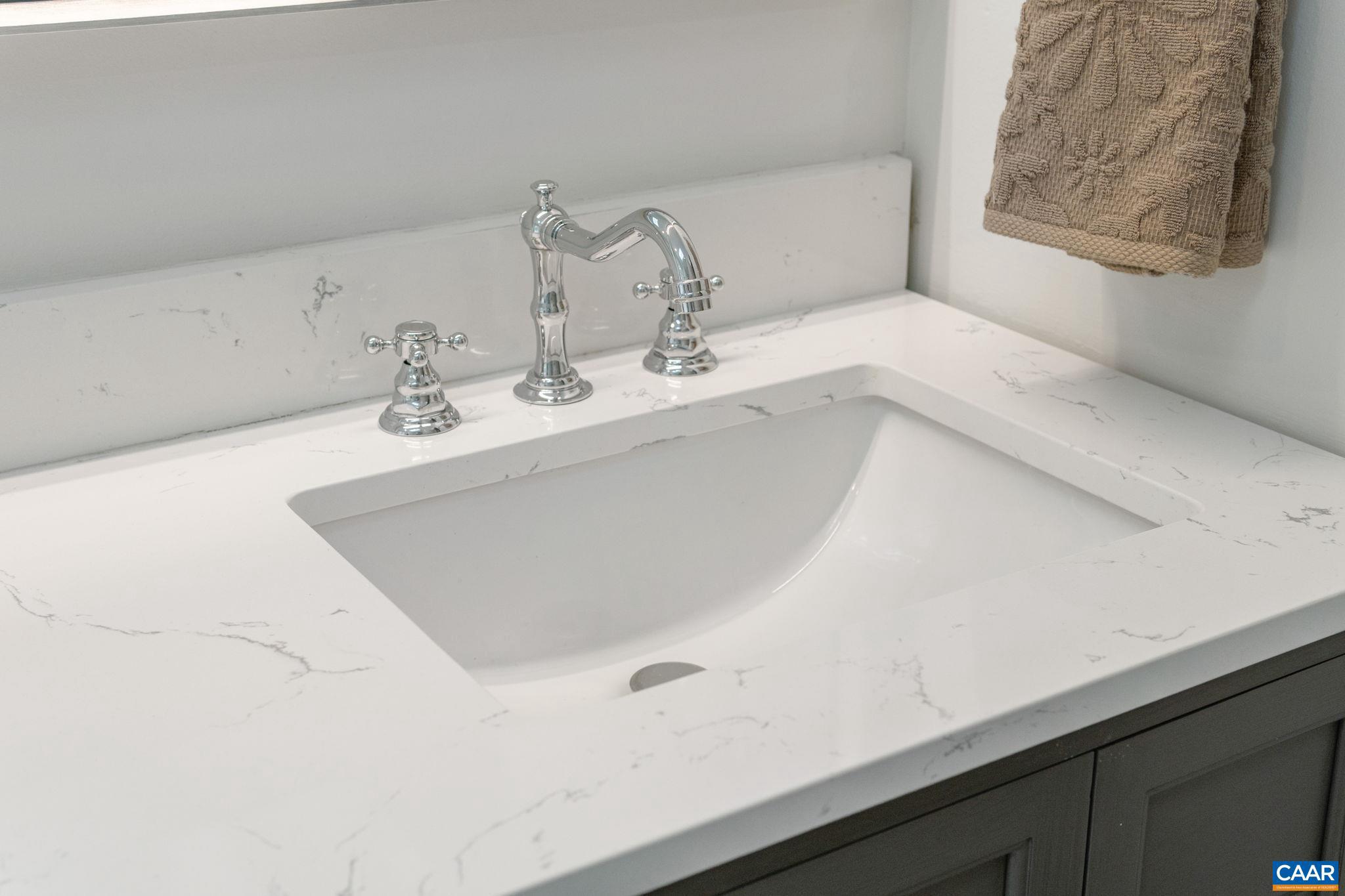 LAKE MONTICELLO - Residential