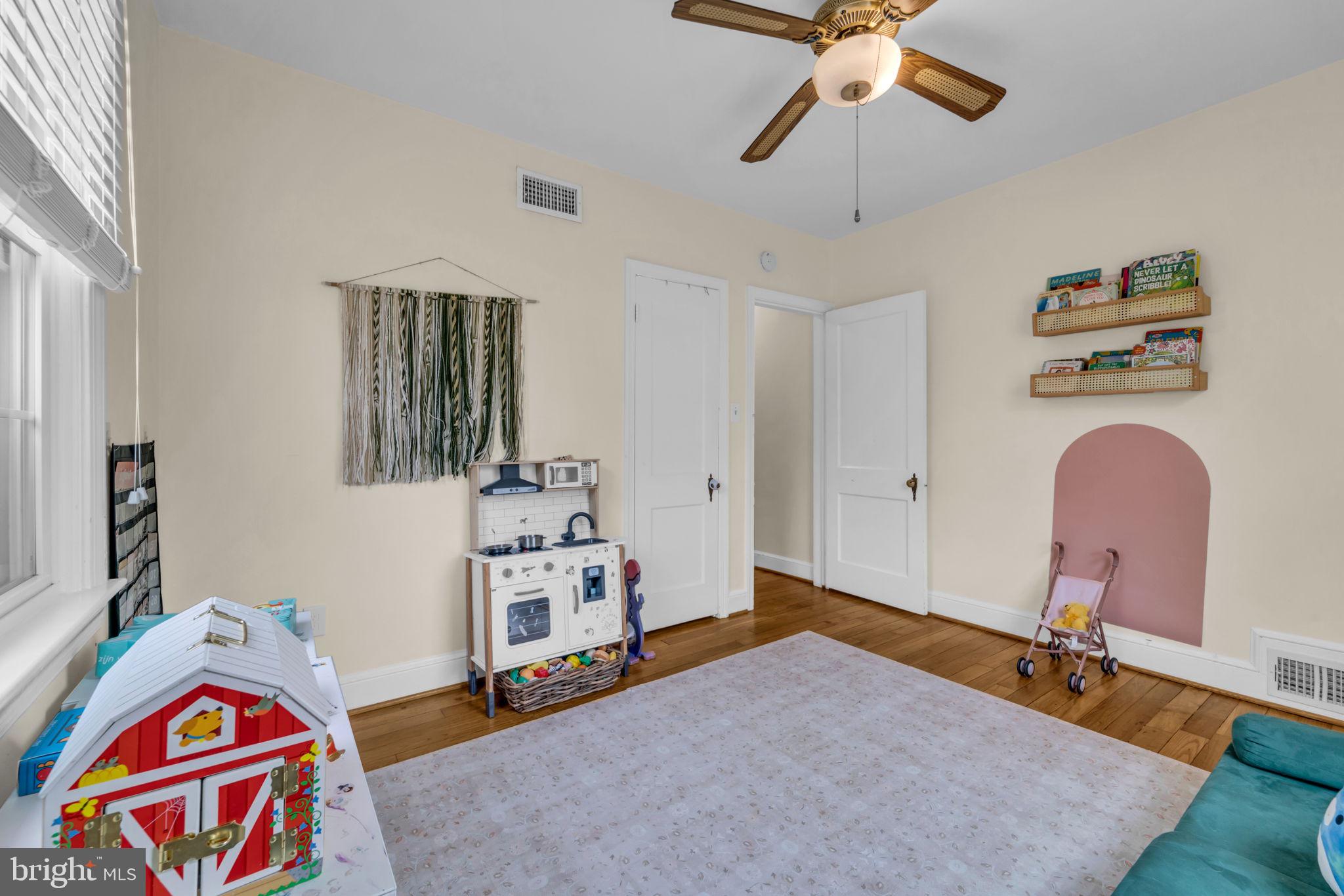 GREENWAY DOWNS - Residential Lease