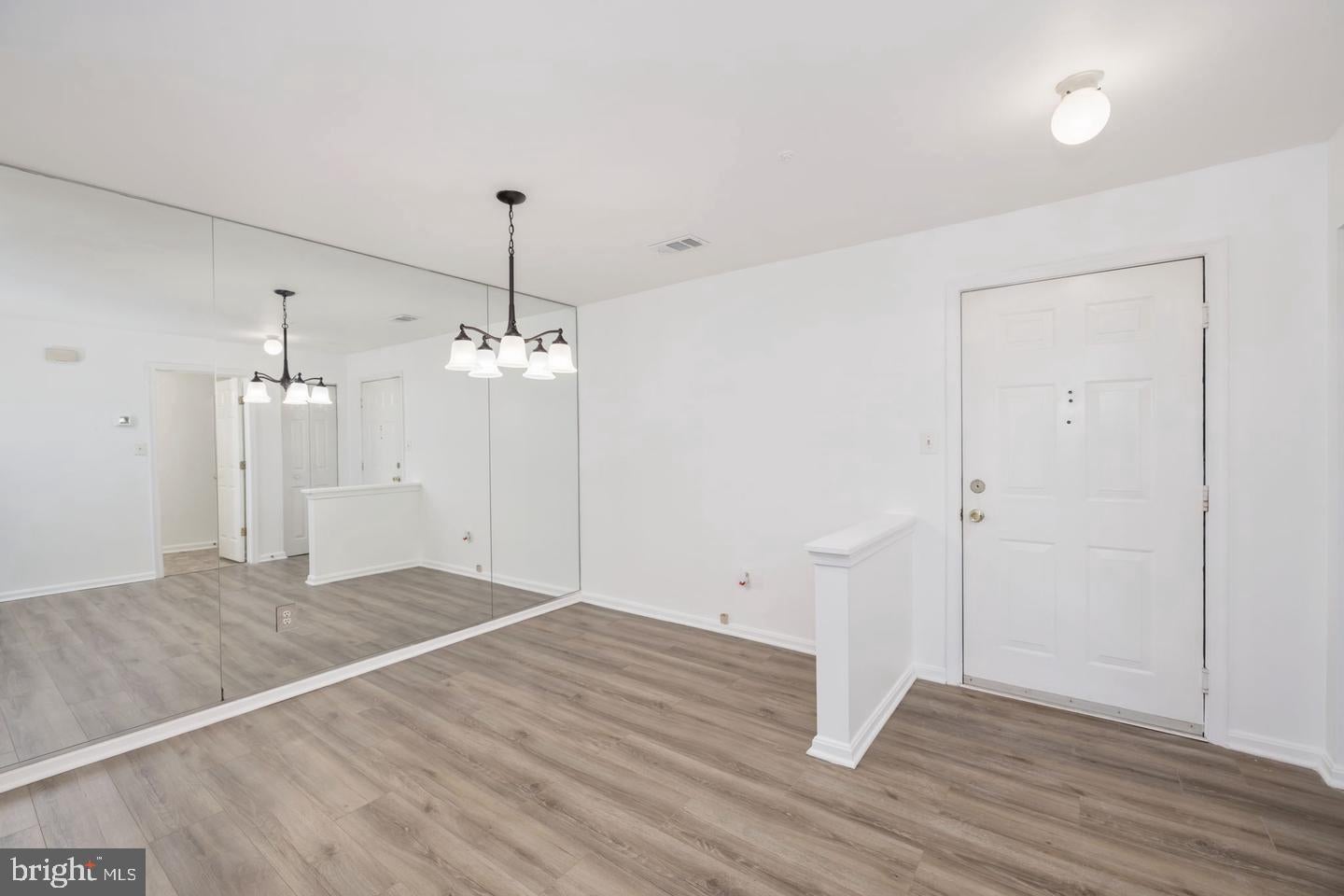 1025 GARDENVIEW LOOP 301