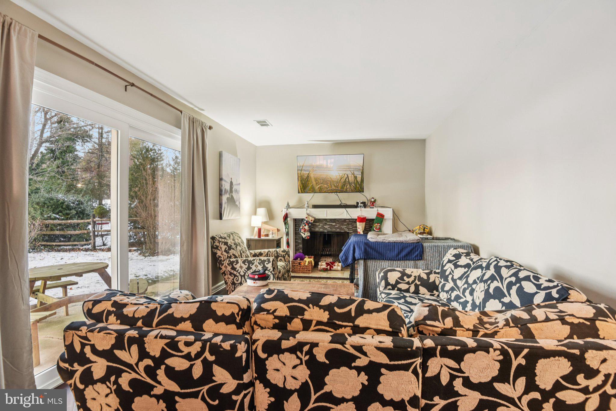 BROOKEVILLE KNOLLS - Residential