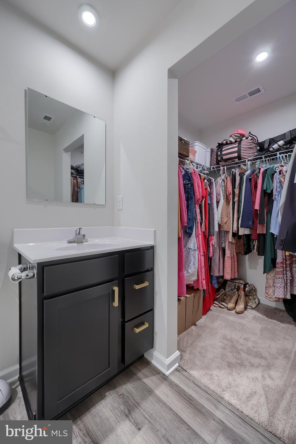 SANATOGA CROSSING - Residential