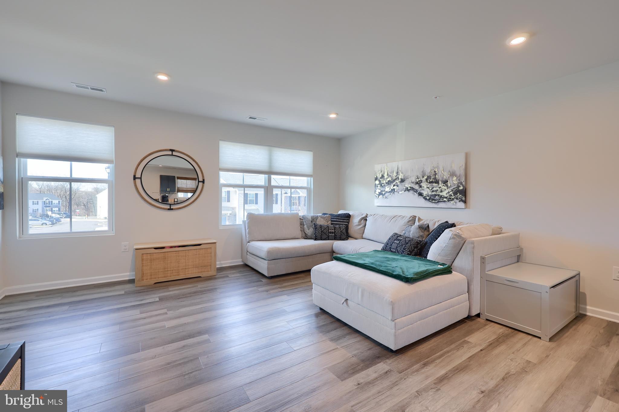 SANATOGA CROSSING - Residential