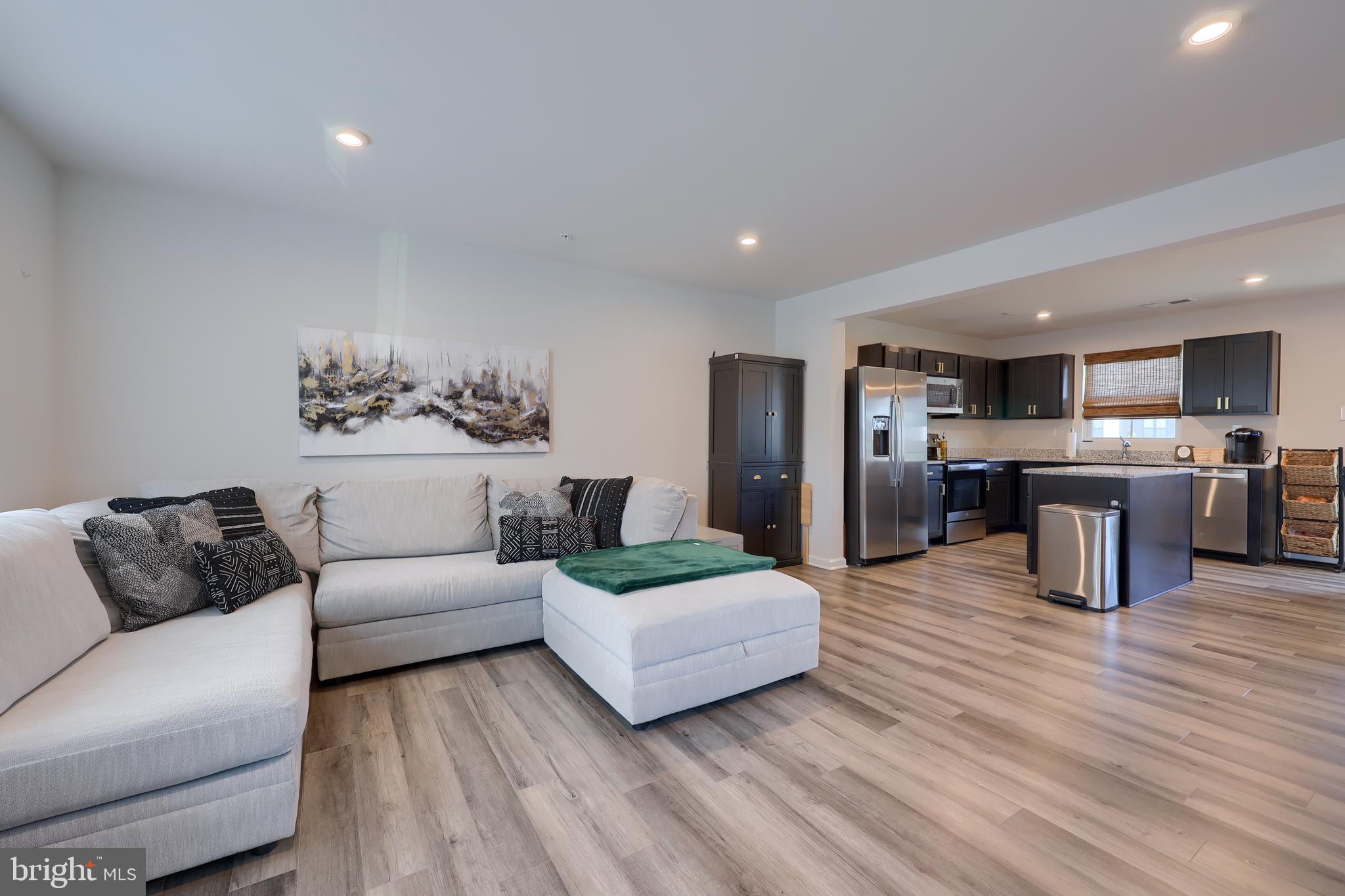 SANATOGA CROSSING - Residential