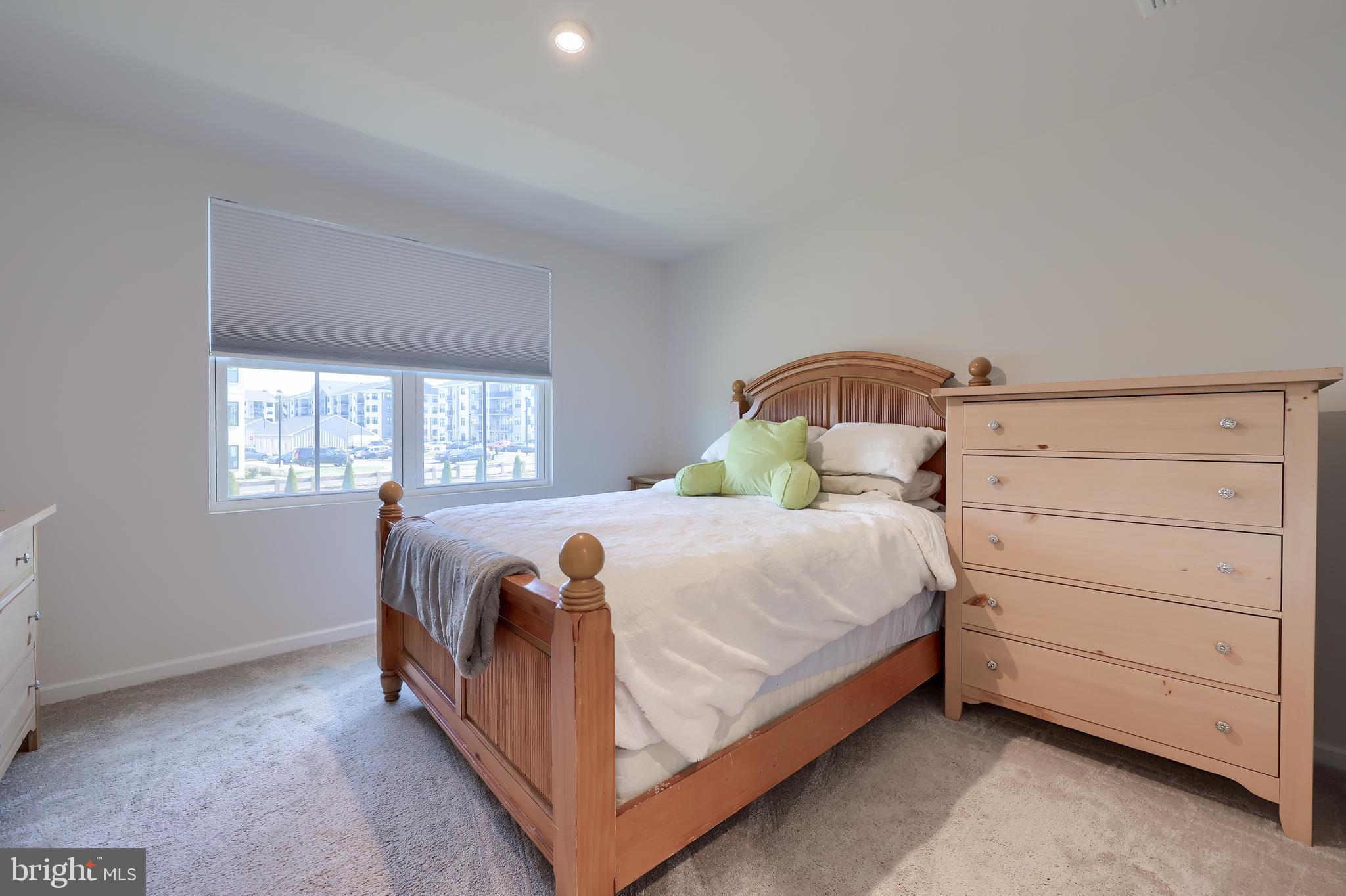 SANATOGA CROSSING - Residential